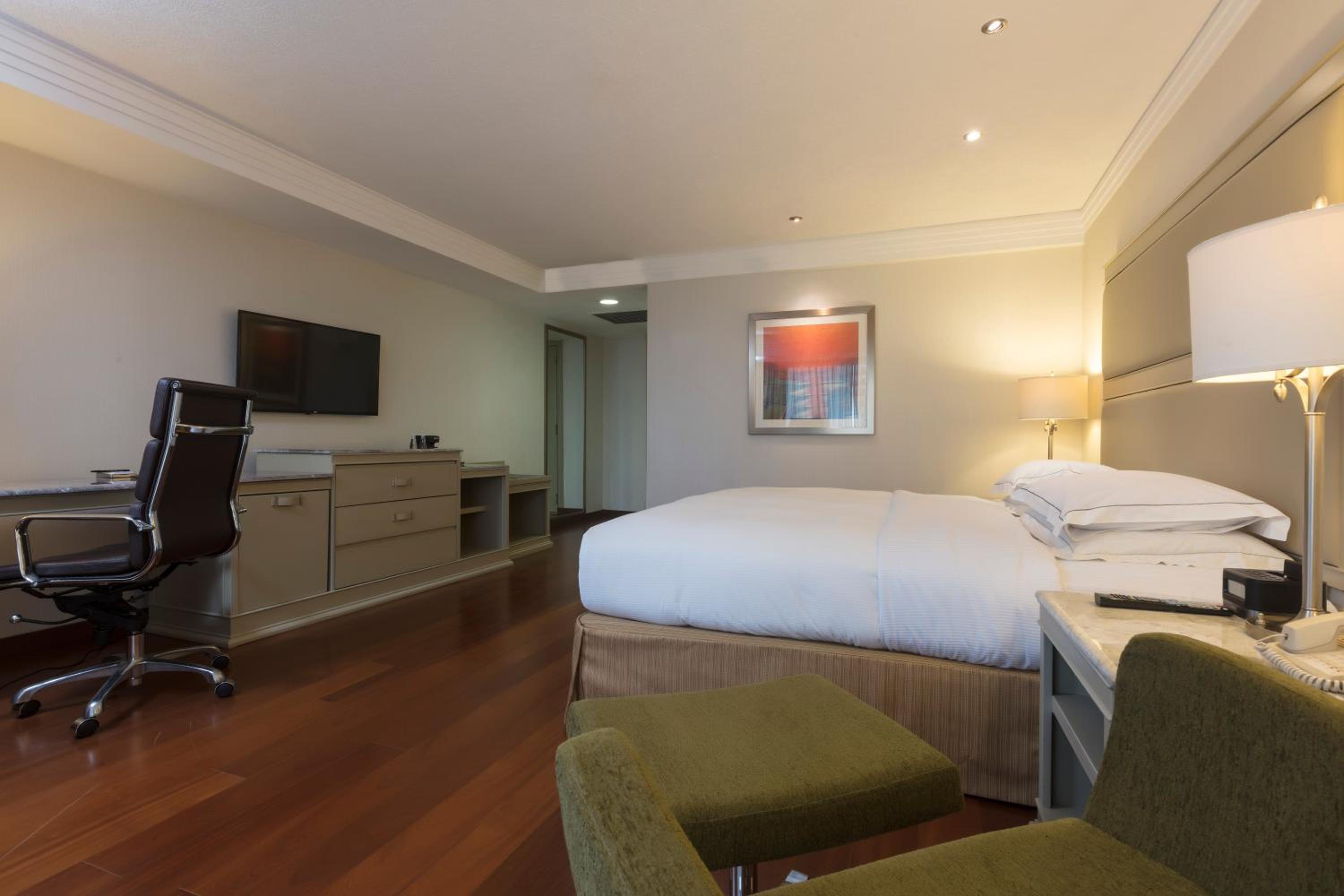 Queen Suite