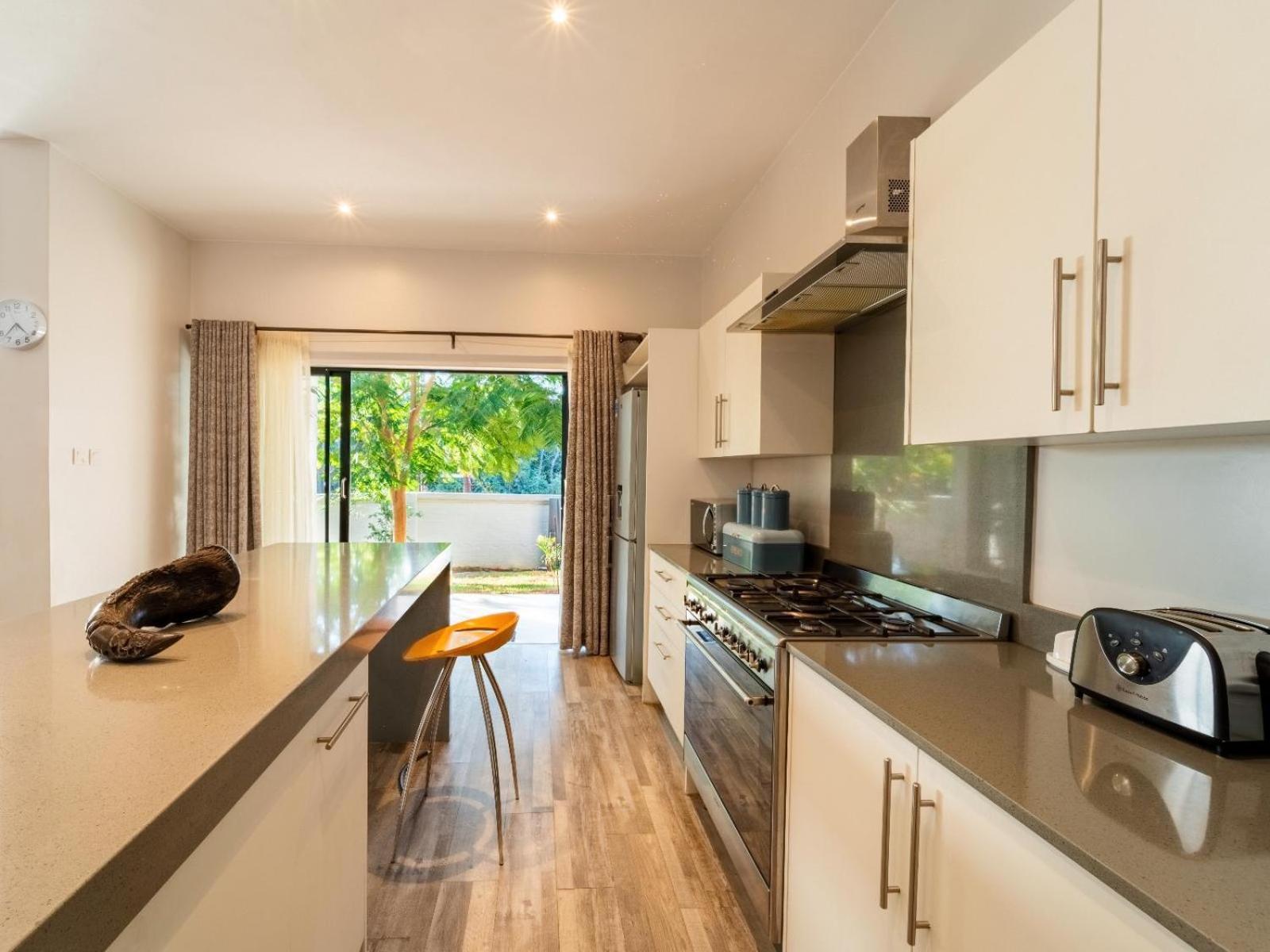 Deluxe Holiday Home photo 1