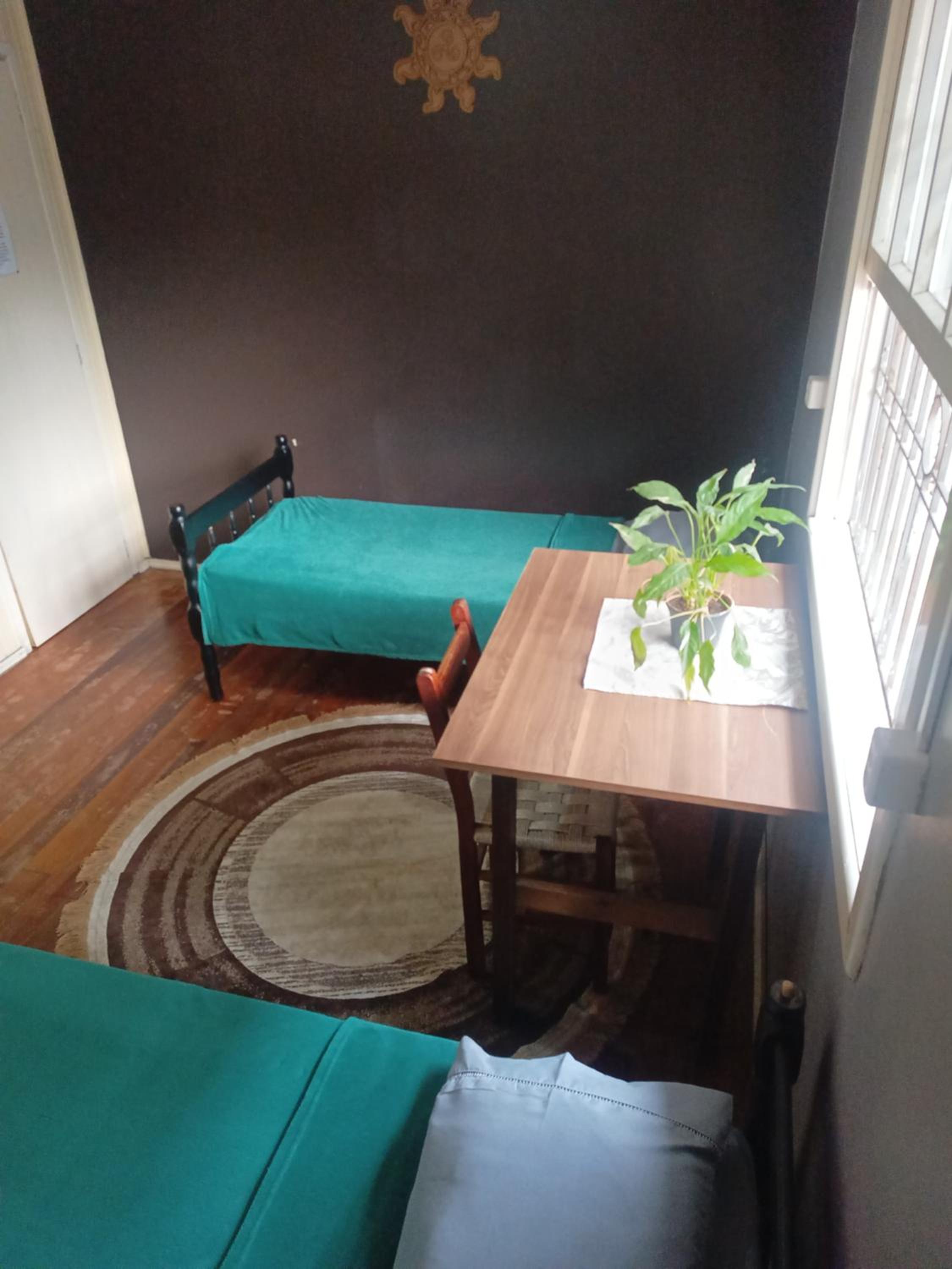 Economy Triple Room with Shared Bathroom photo 3