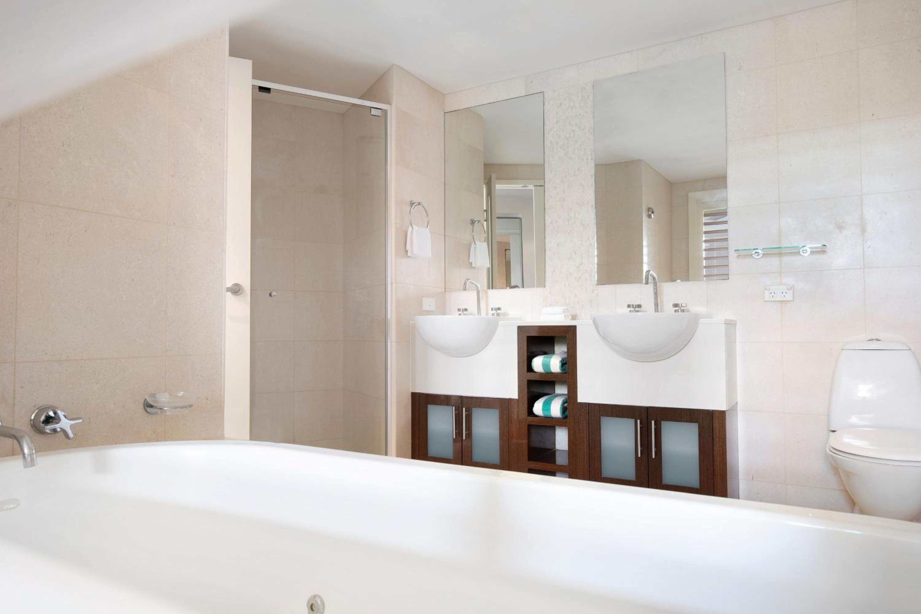 Two-Bedroom Spa Deluxe - Photo 3