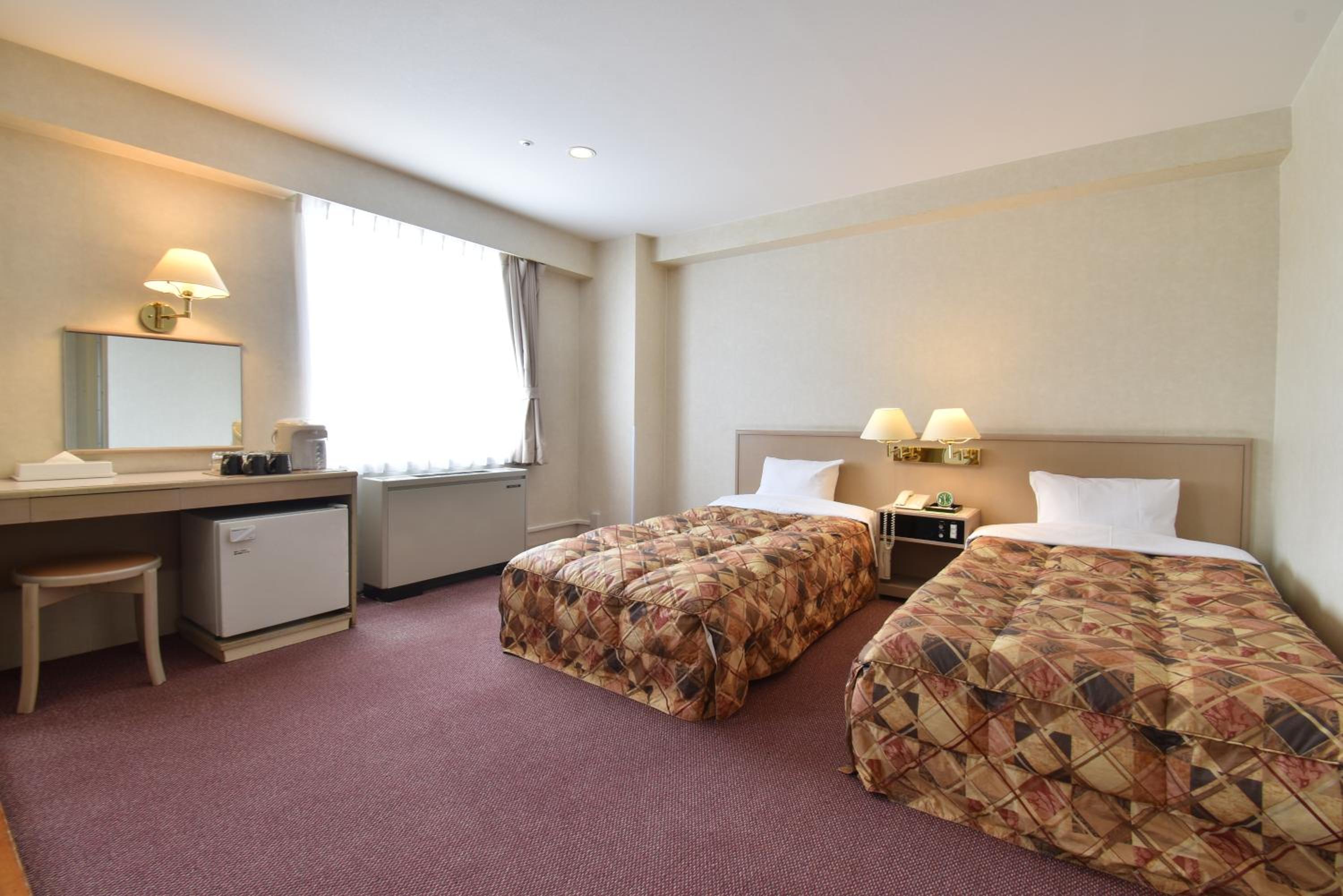 Standard Twin Room with Tatami Area- Non-Smoking - Photo 2