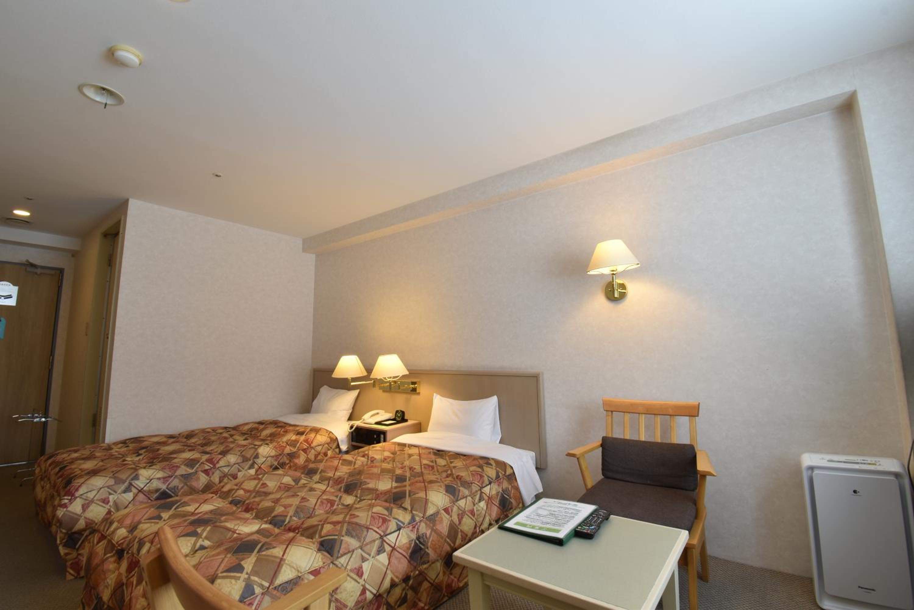 Standard Twin Room- Non-Smoking - Photo 7
