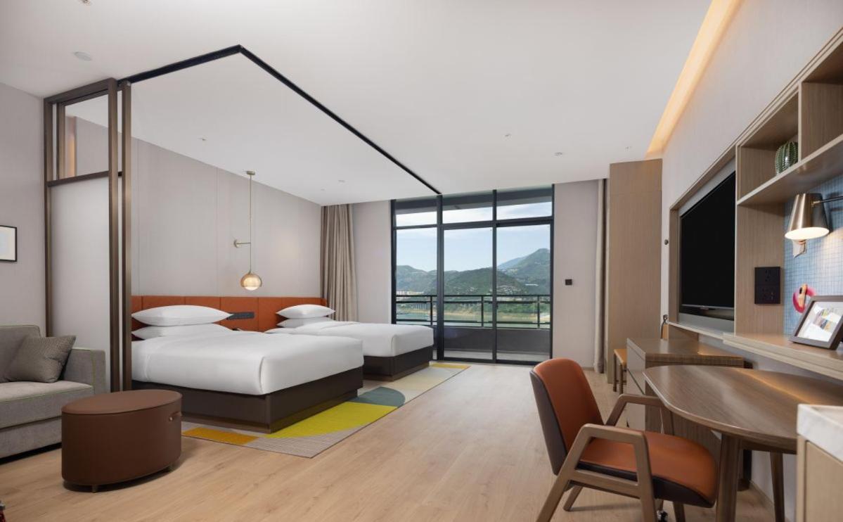 Superior Twin Room with River View