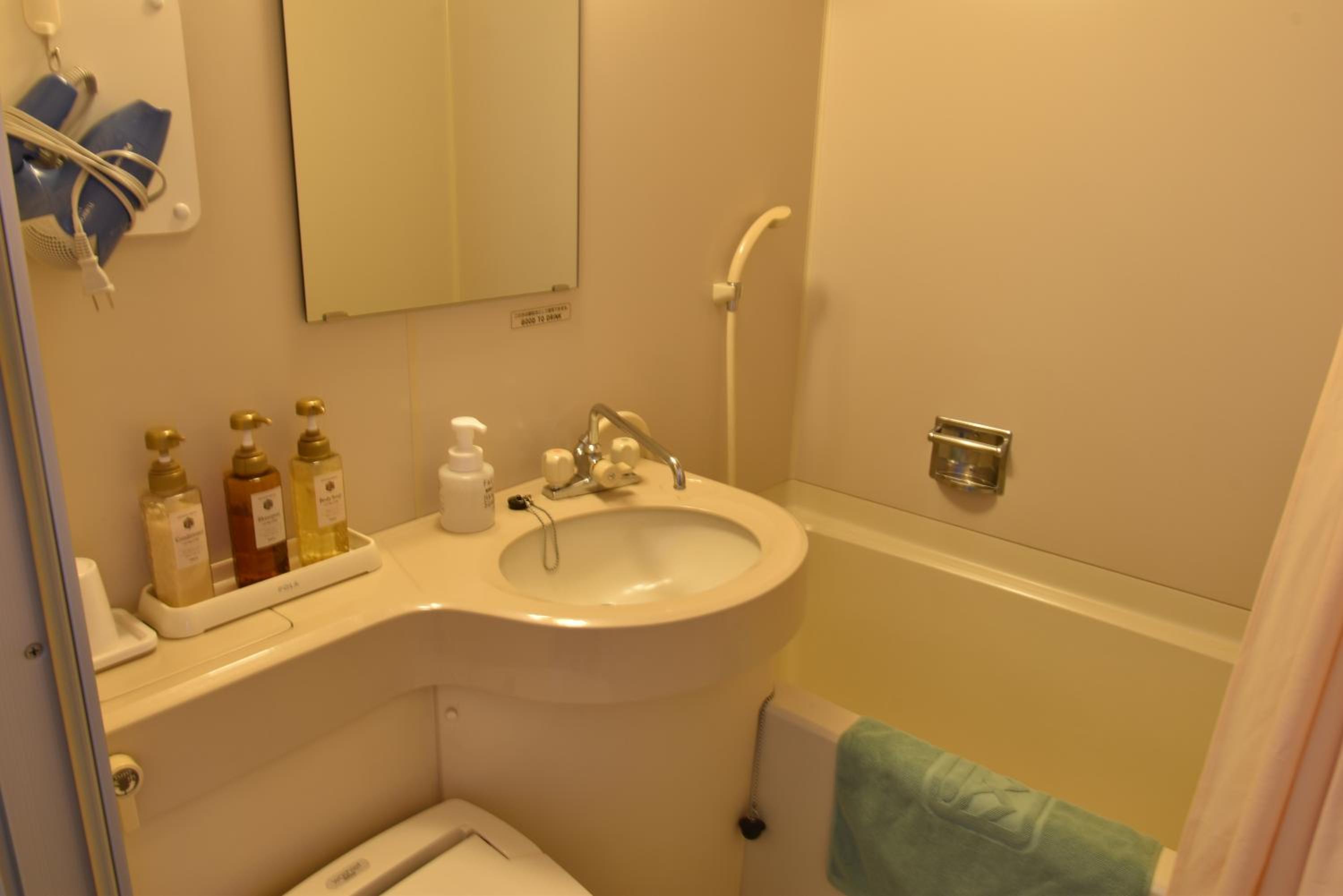 Standard Twin Room- Non-Smoking - Photo 2
