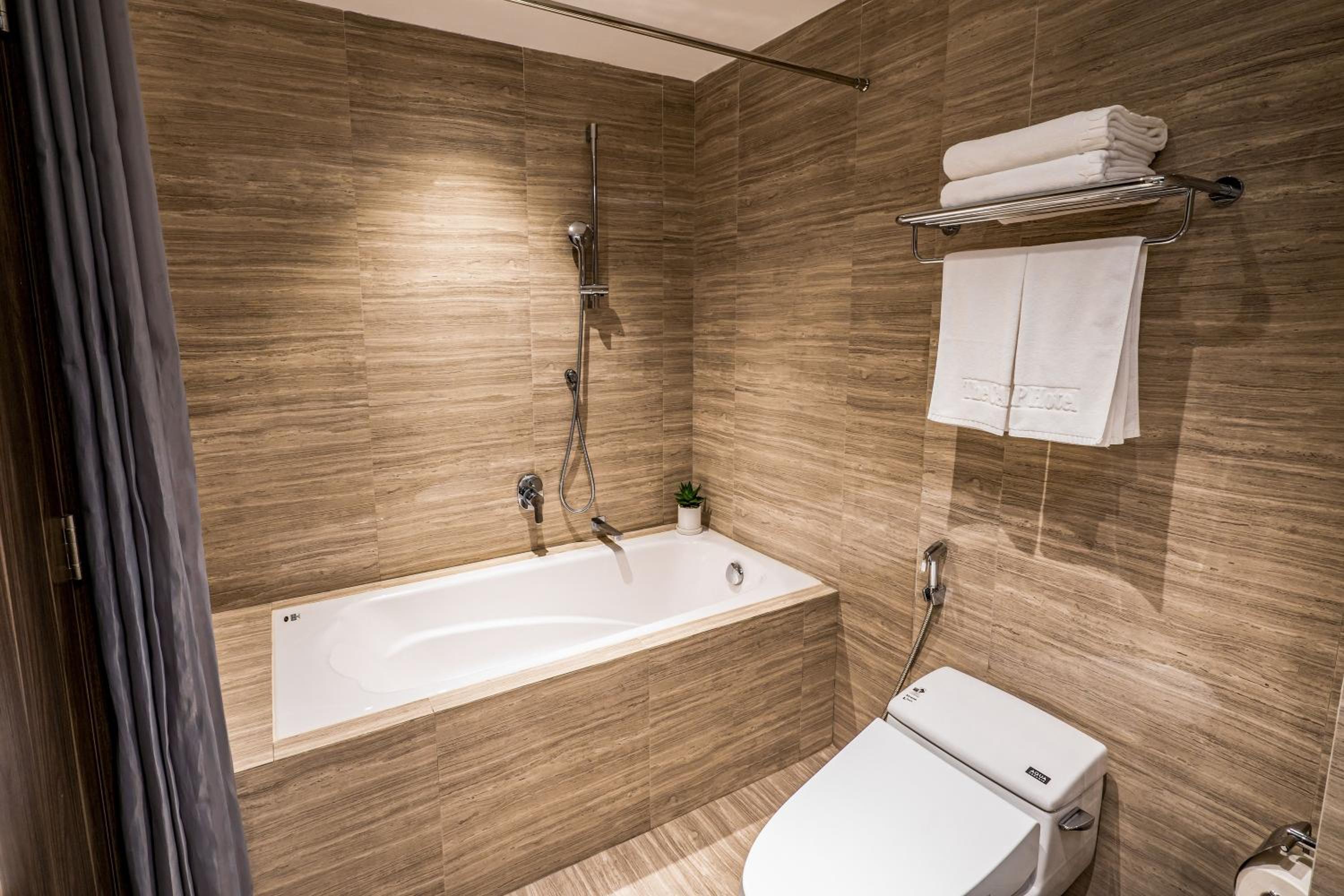 Deluxe Twin Room with Sea View - Photo 5