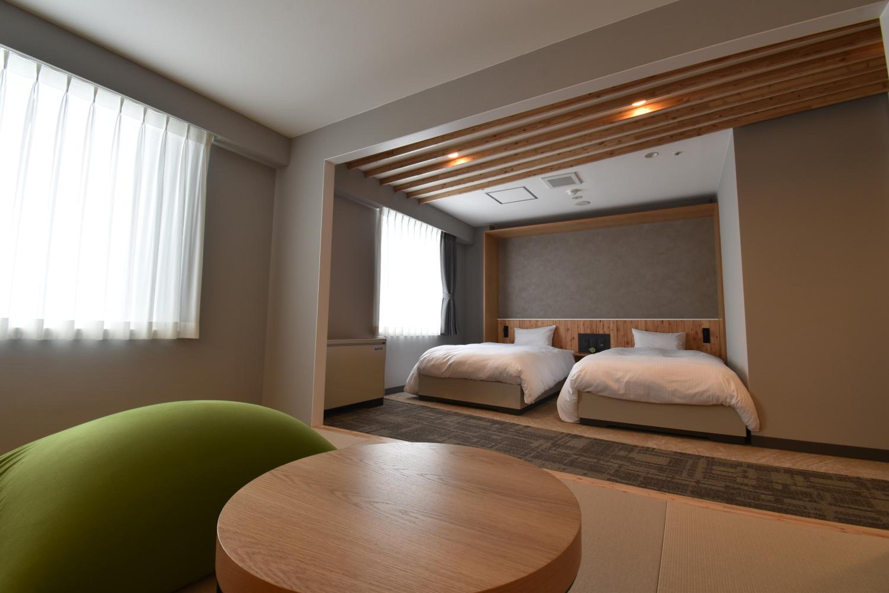 Premium Twin Room with Tatami Area & Shower- Non-Smoking photo 1