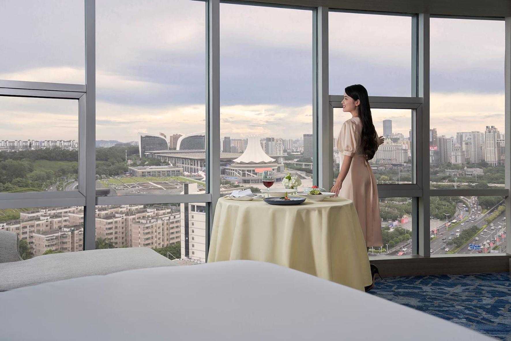 Executive Superior King Room with Club Benefit photo 2