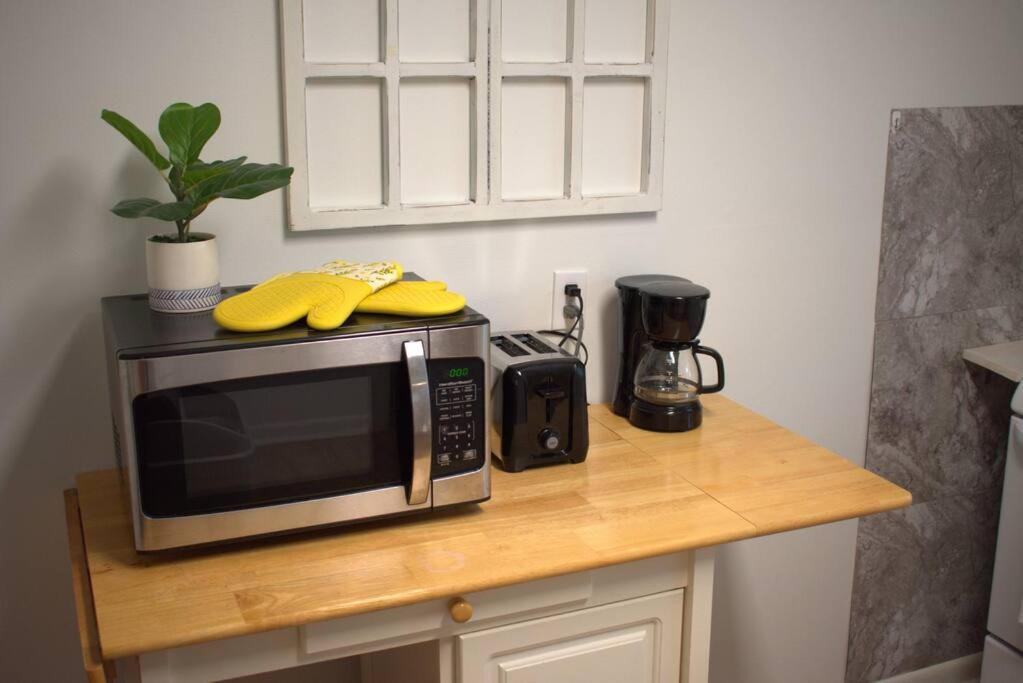 One-Bedroom Apartment photo 3