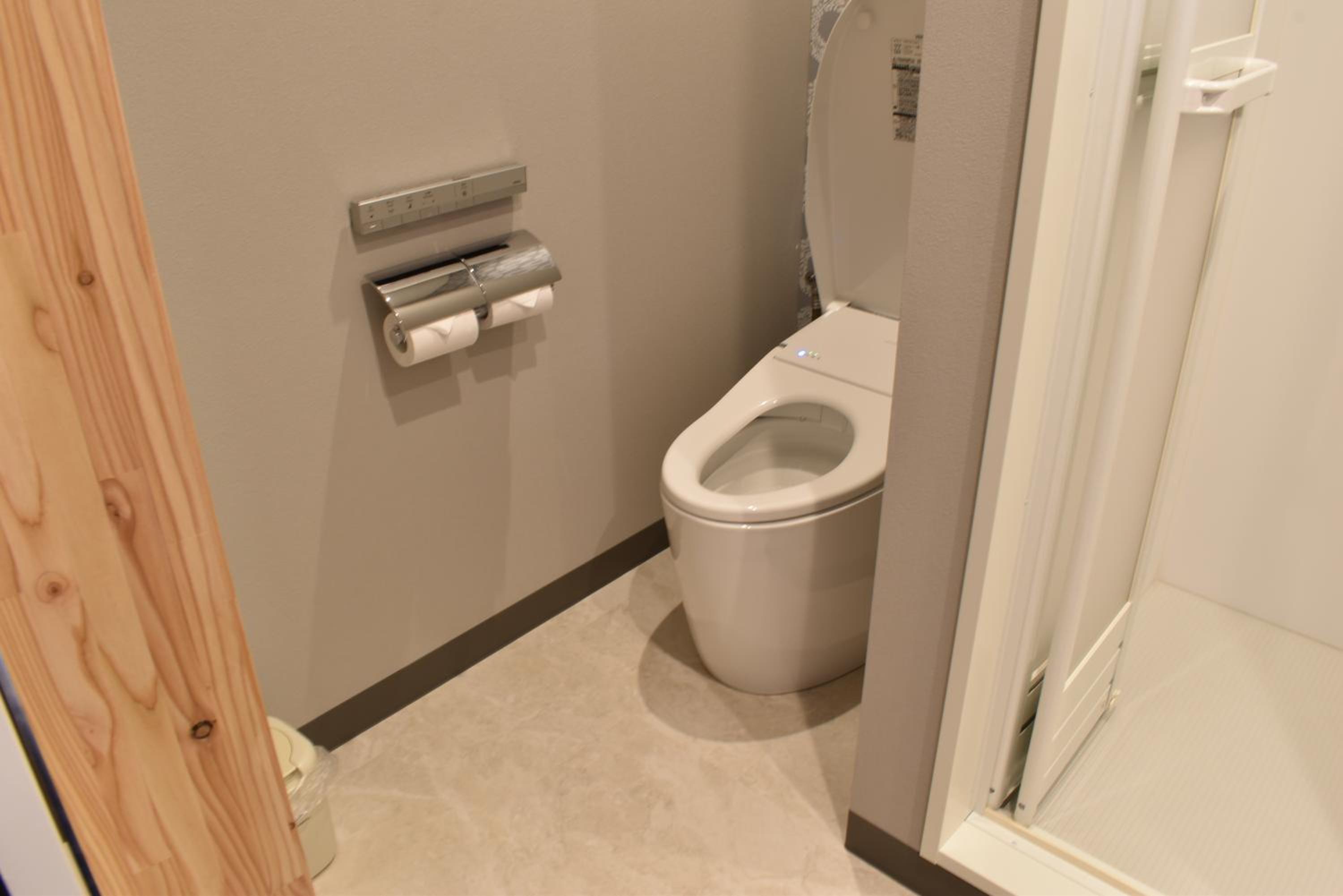Premium Twin Room with Tatami Area & Shower- Non-Smoking photo 2