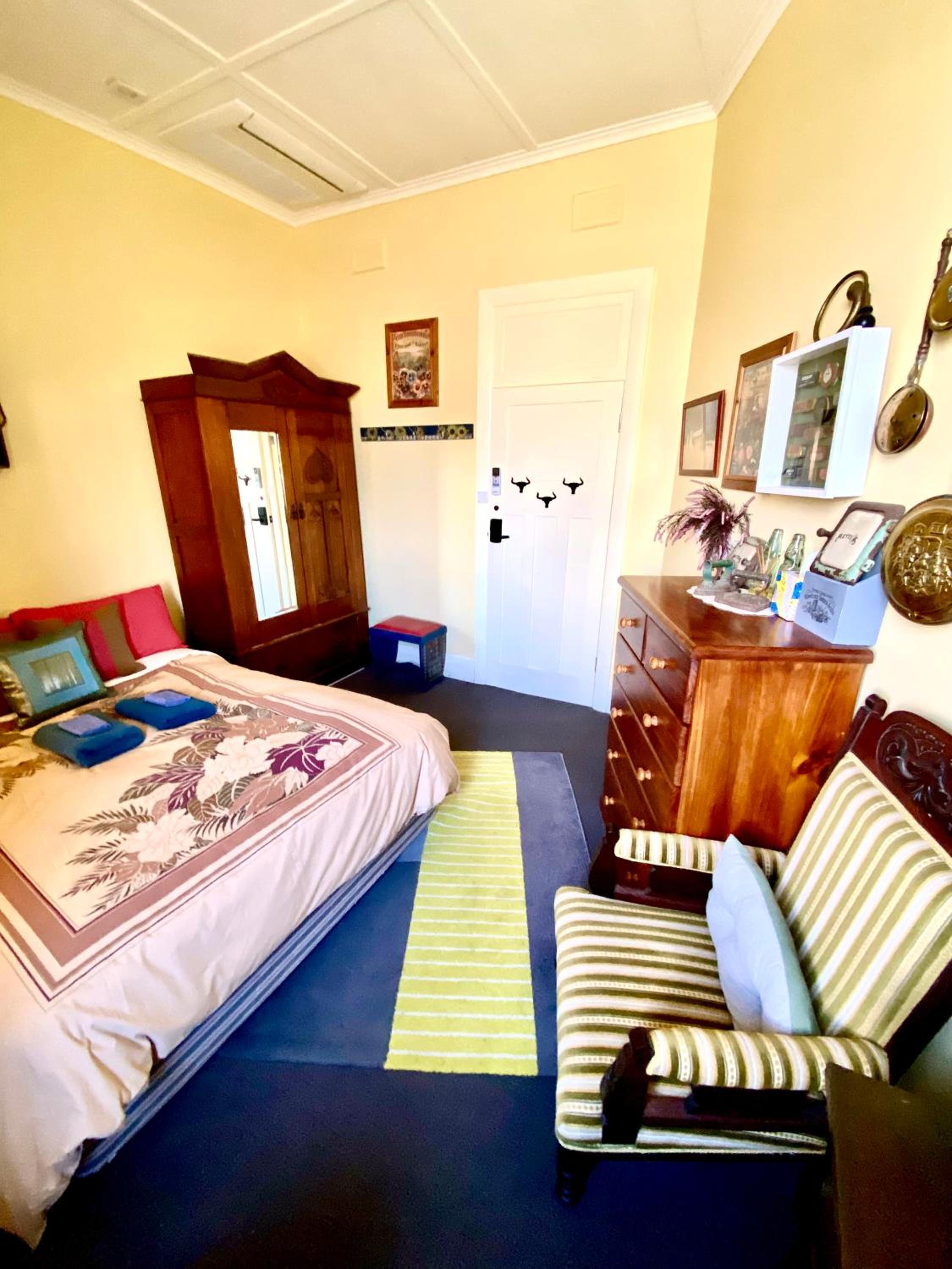 Deluxe Queen Room
