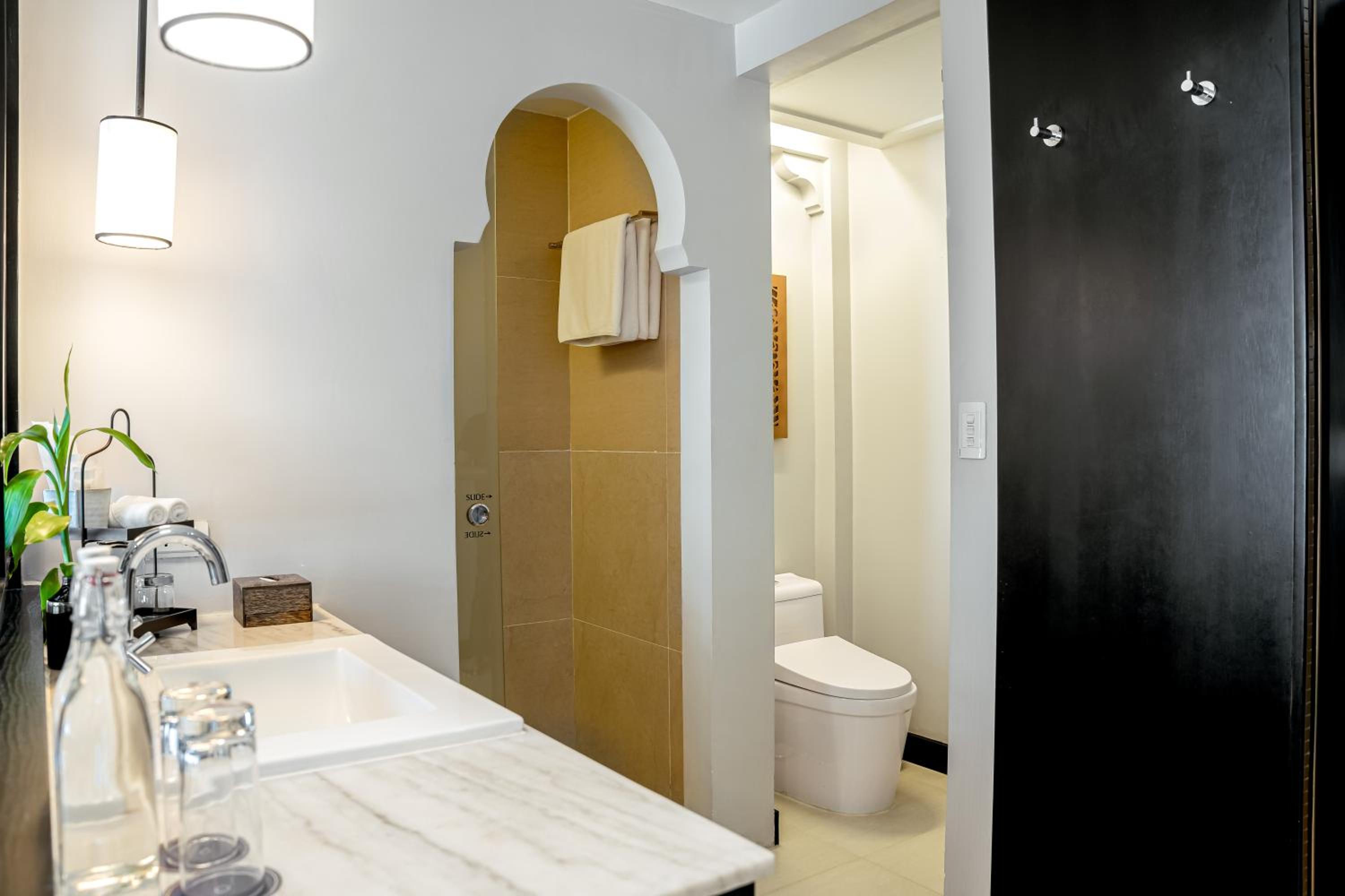 Gold Chamber Double with Pool View photo 3