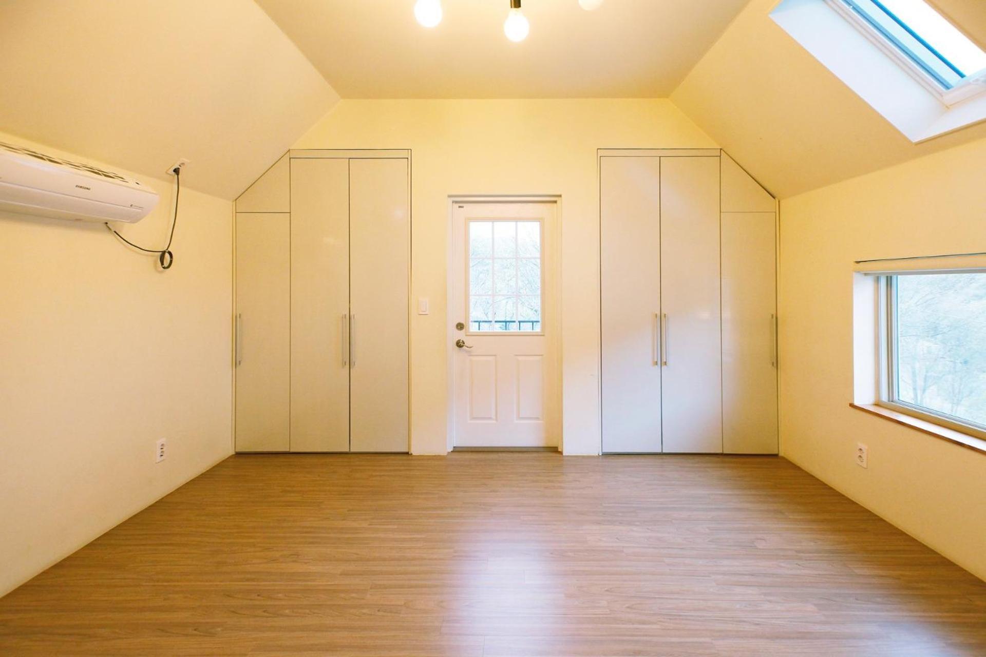 Family Room photo 1