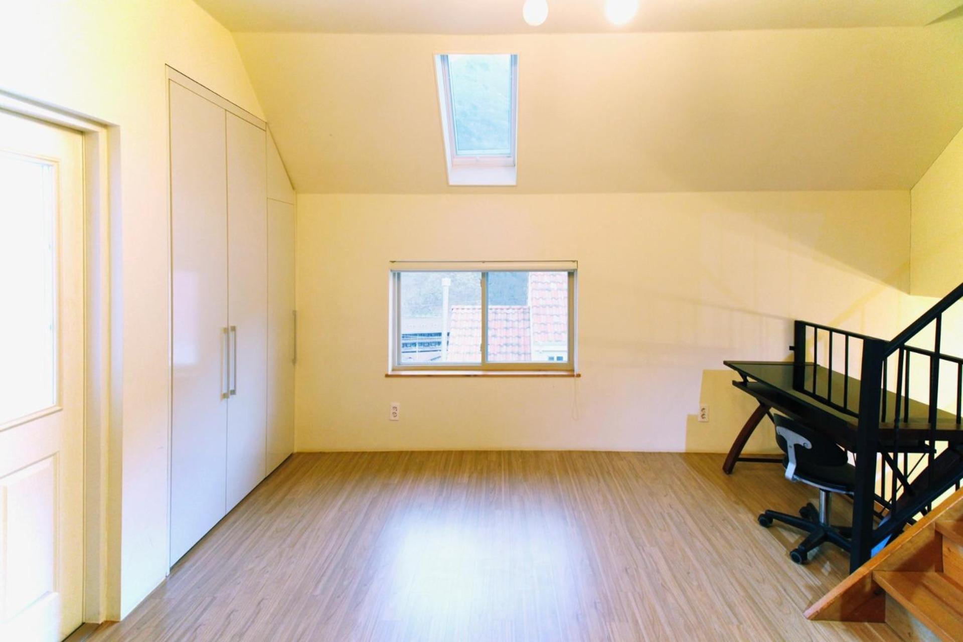 Family Room photo 2