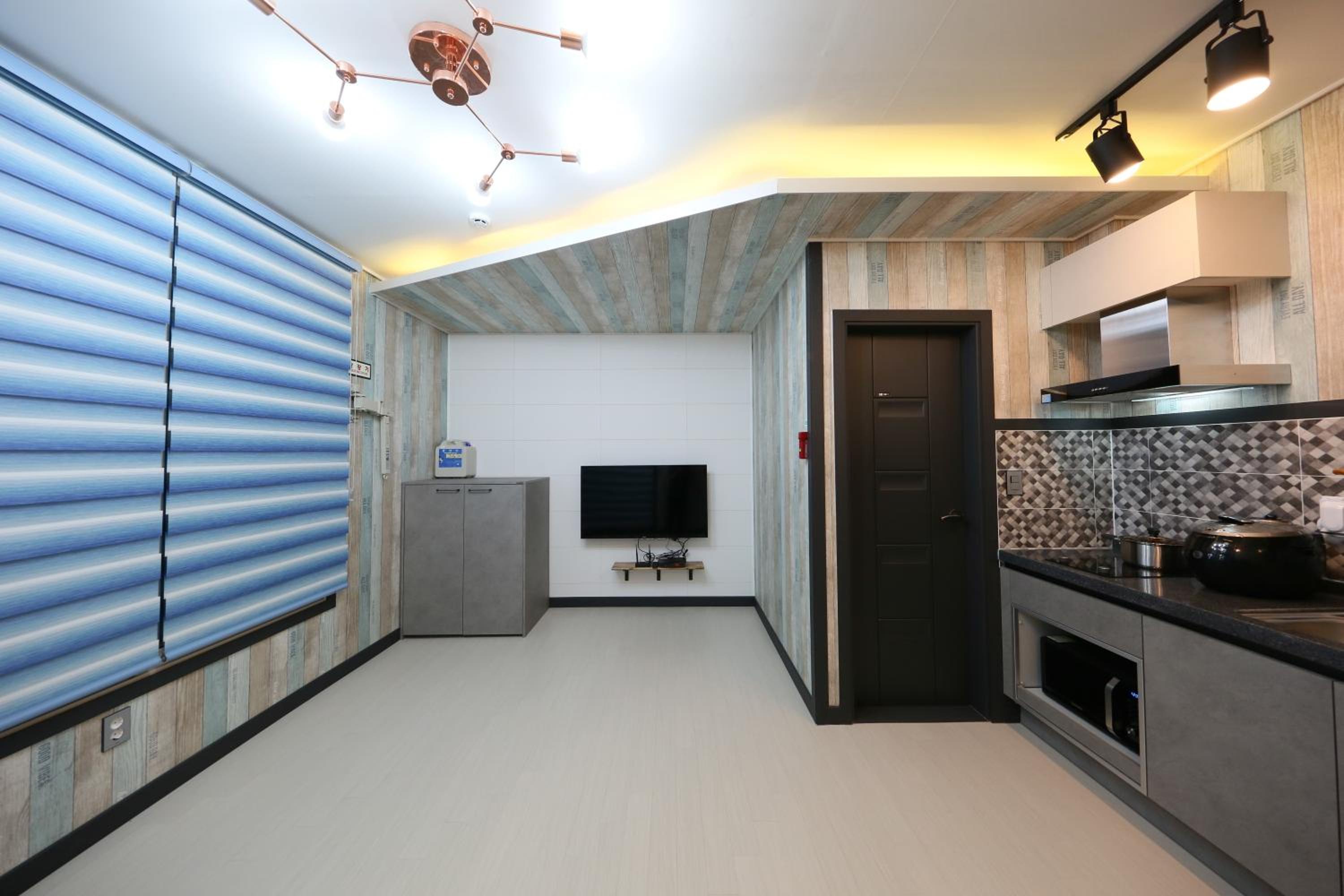 Triple Room 2 - Photo 9