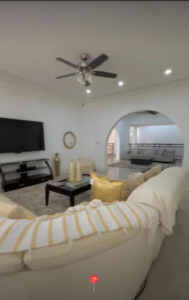 One-Bedroom House photo 2