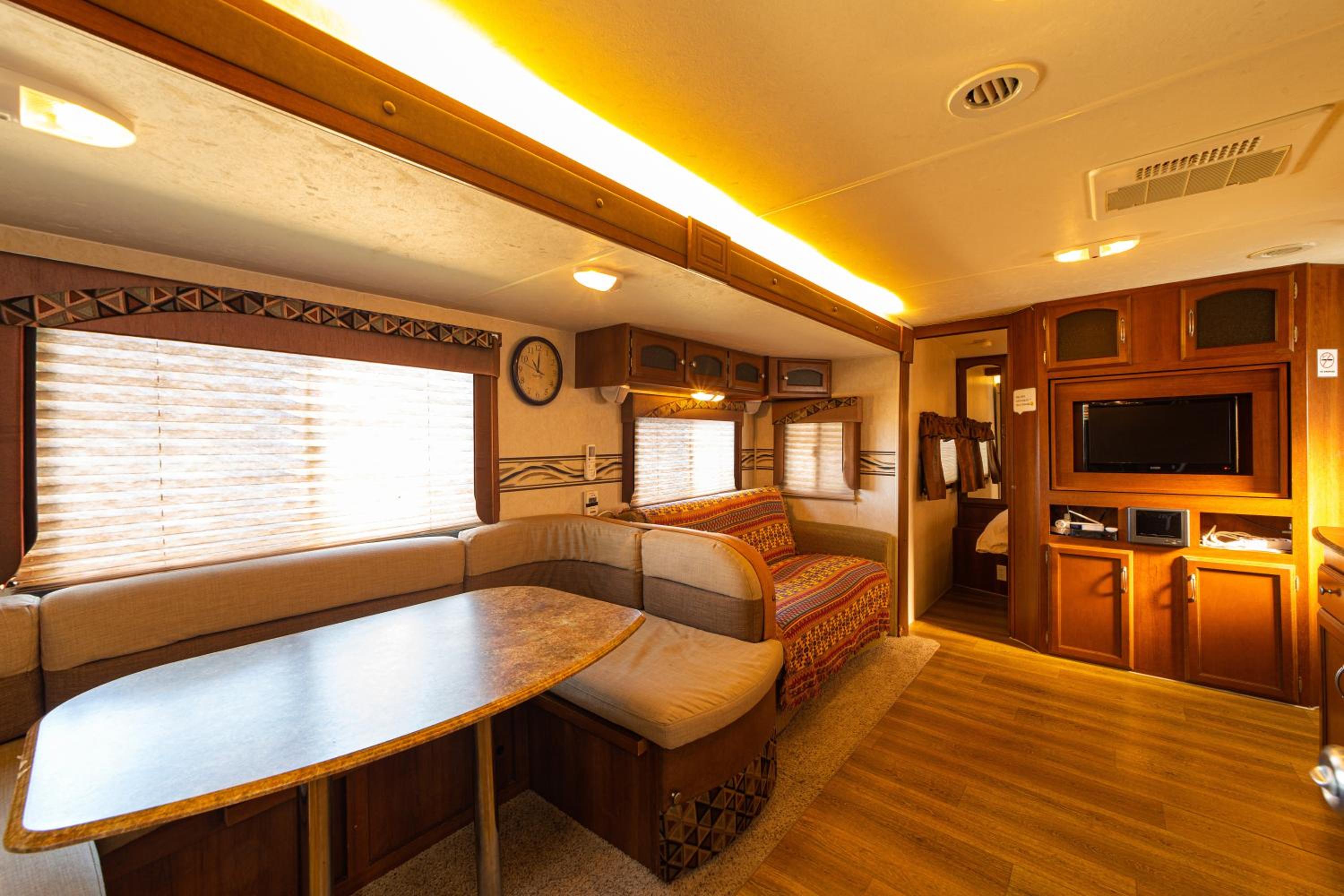 Caravan photo 2