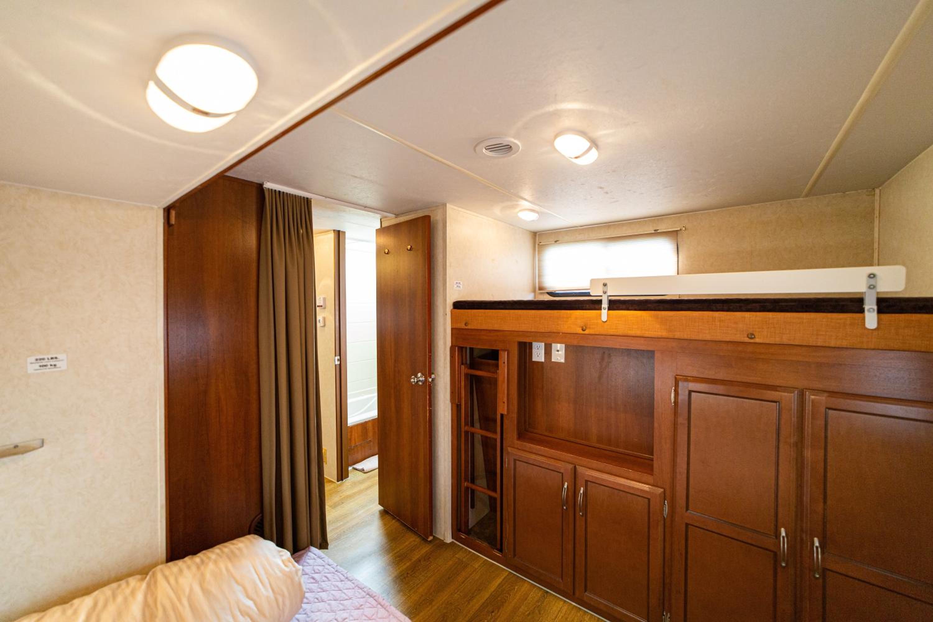 Caravan photo 2