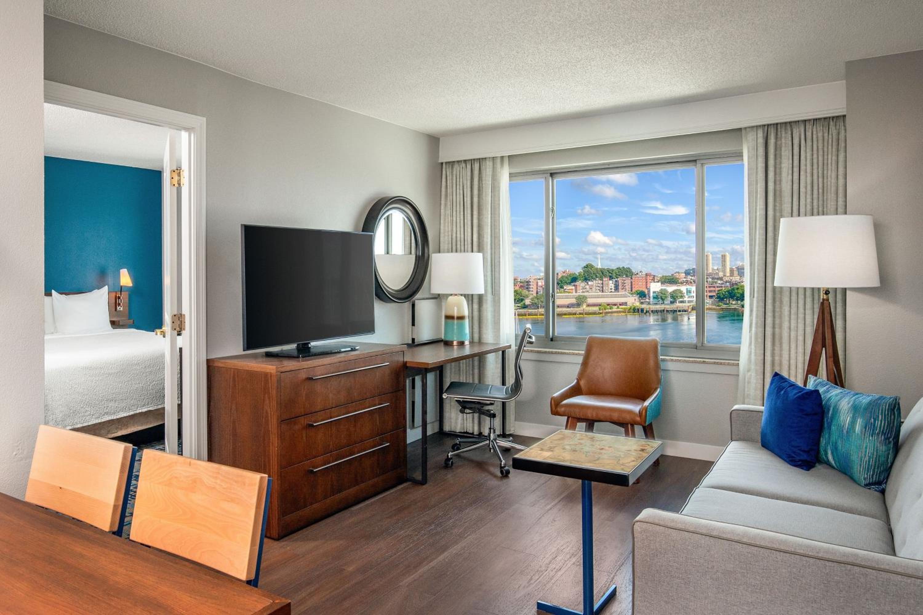 Two-Bedroom Suite with Sofa Bed thumbnail 6
