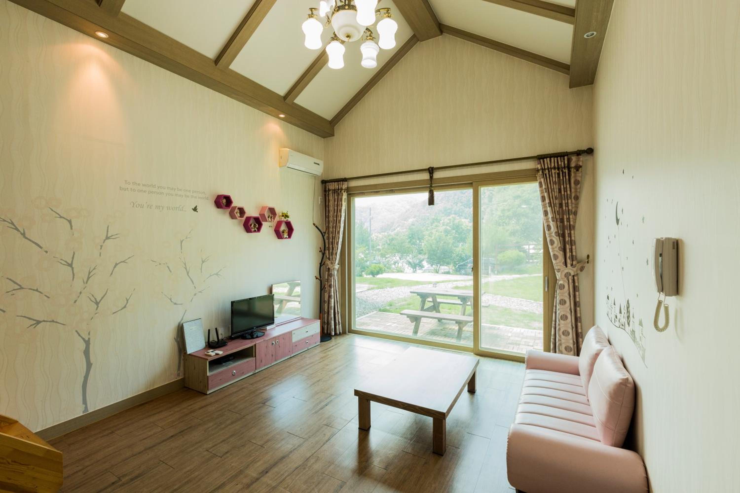 quadruple room 2 photo 1