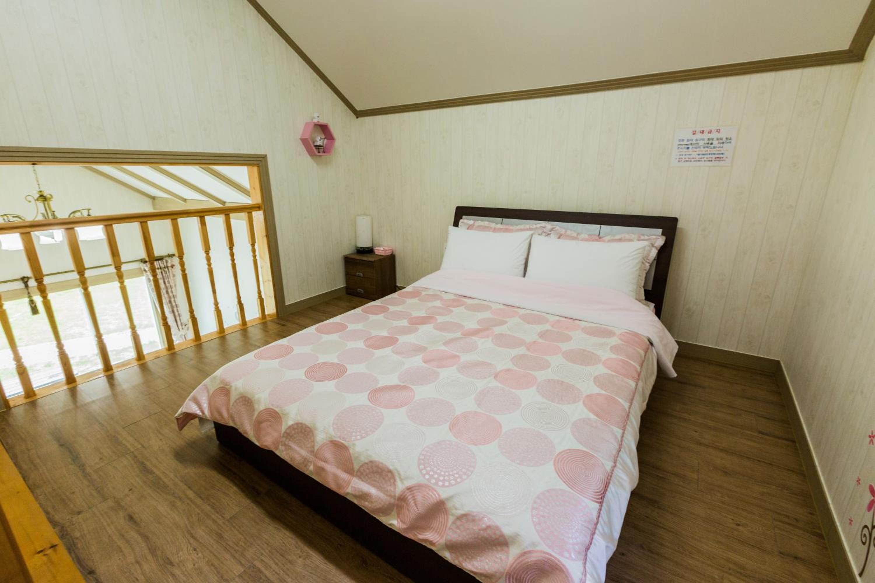 quadruple room 2 photo 3