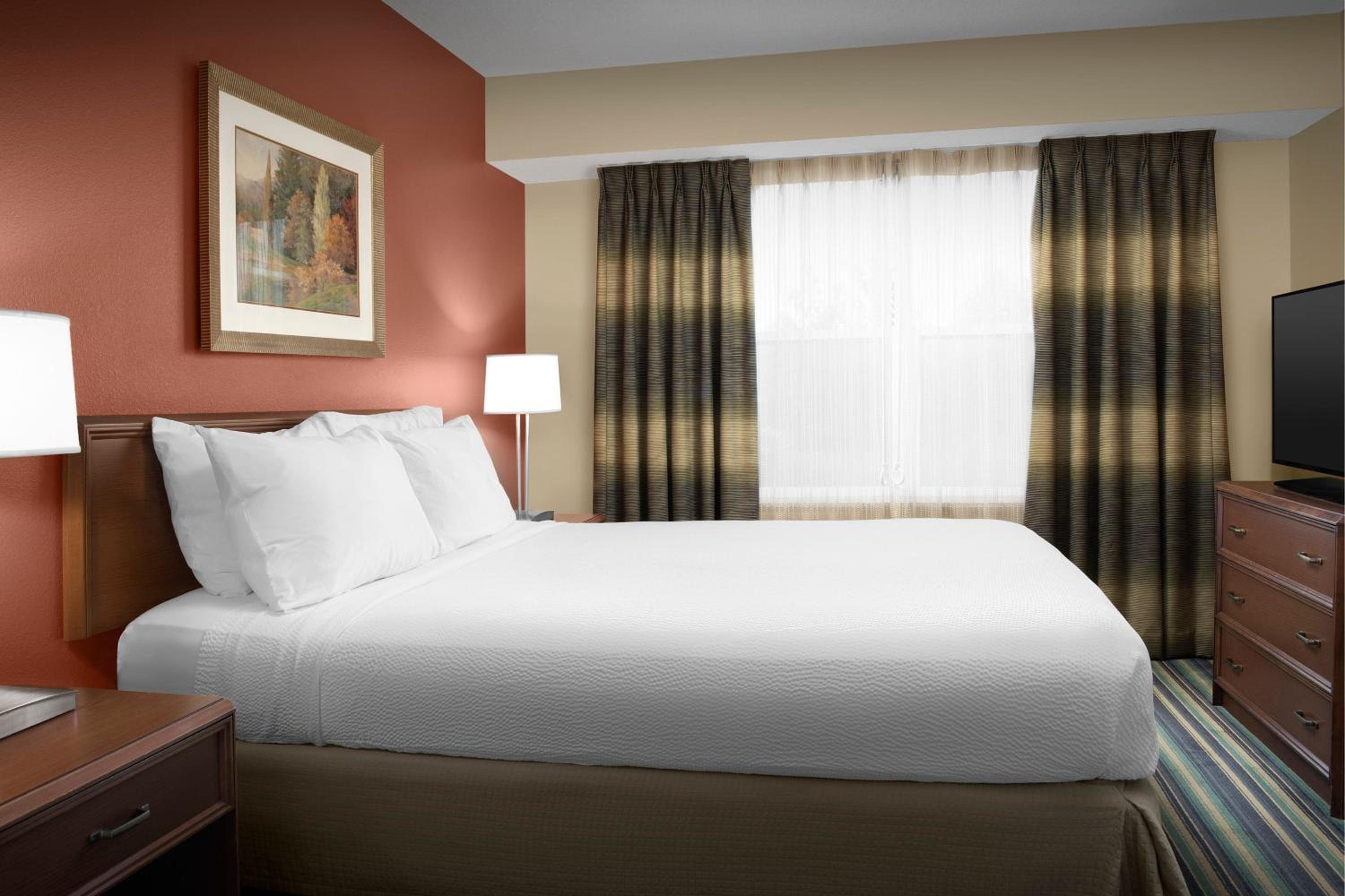 Two-Bedroom Suite - Photo 22