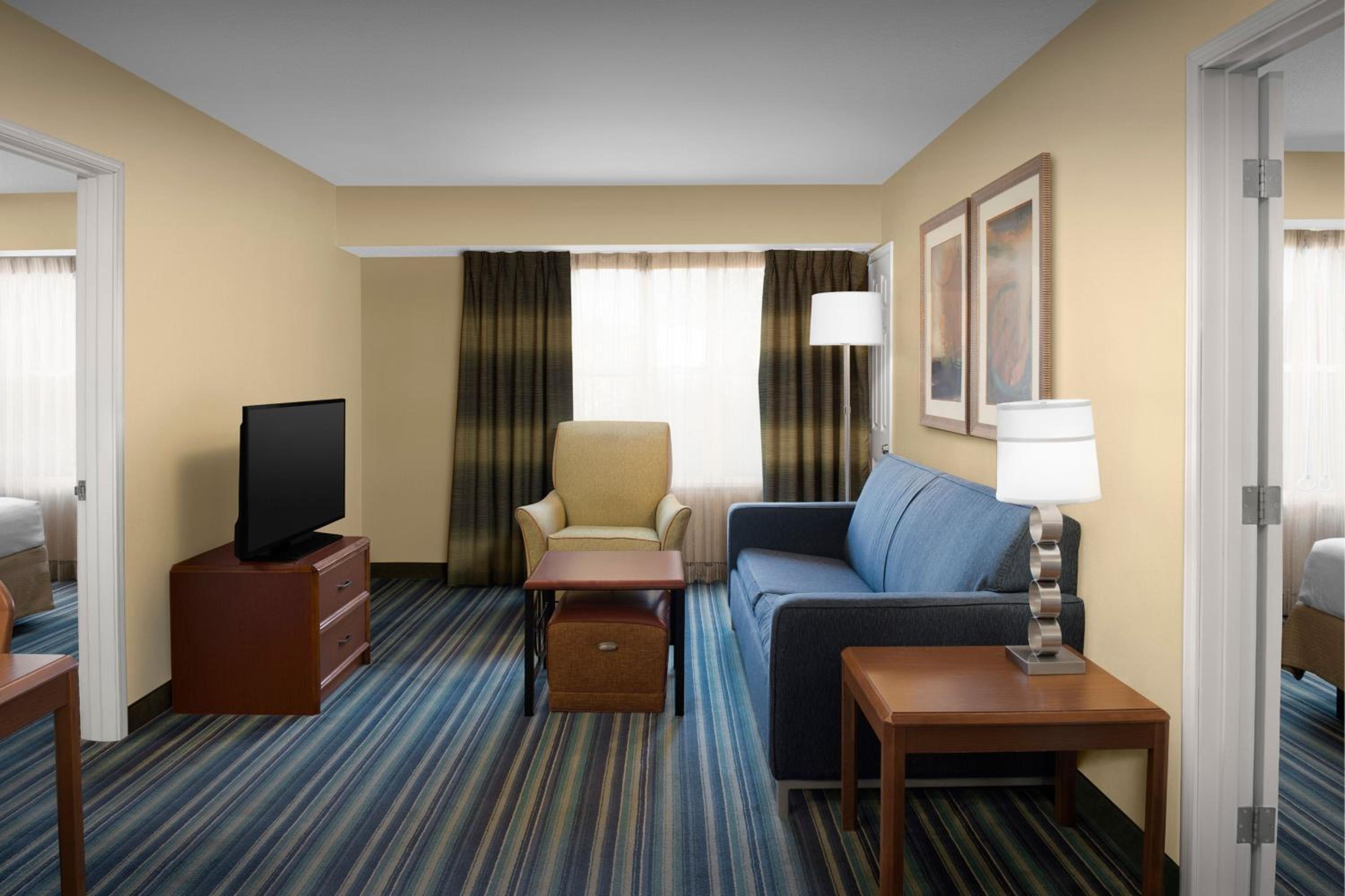 Two-Bedroom Suite - Photo 24