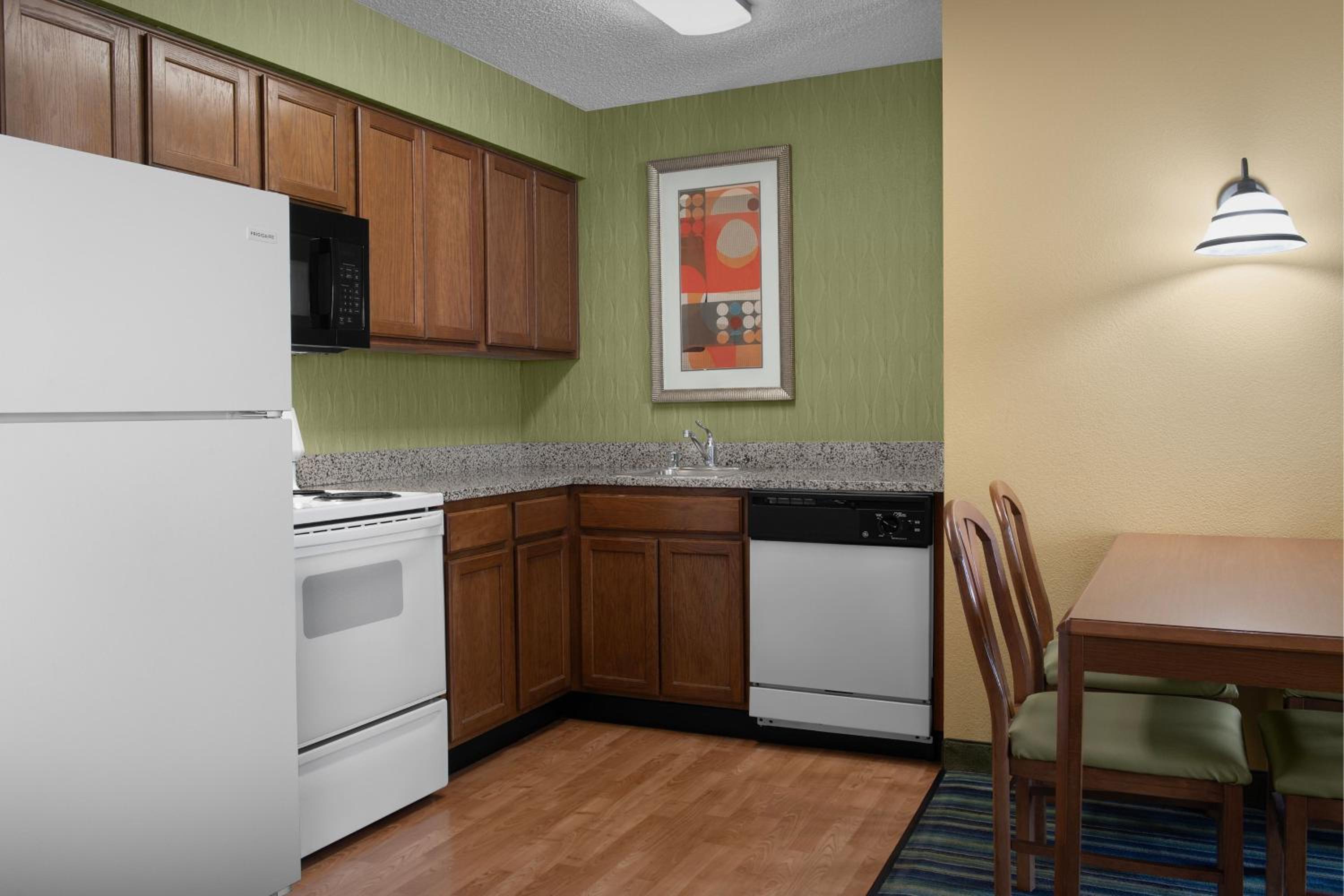 Two-Bedroom Suite - Photo 25