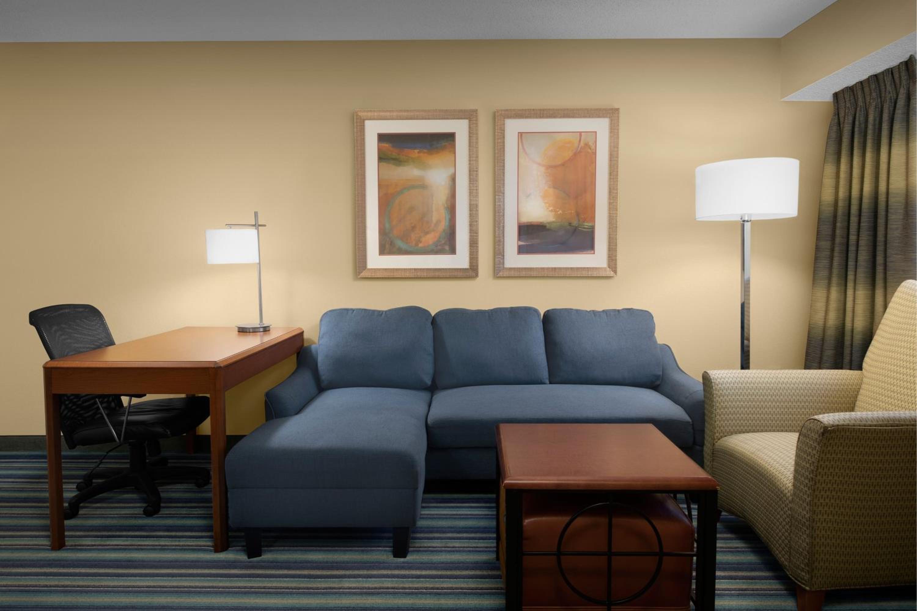 One-Bedroom Queen Suite with Sofa Bed - Photo 13