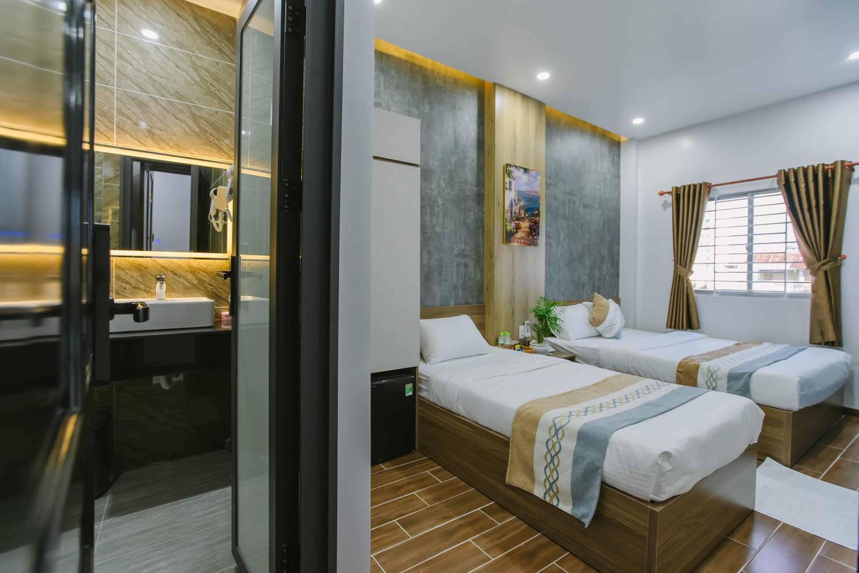 Deluxe Triple Room photo 3