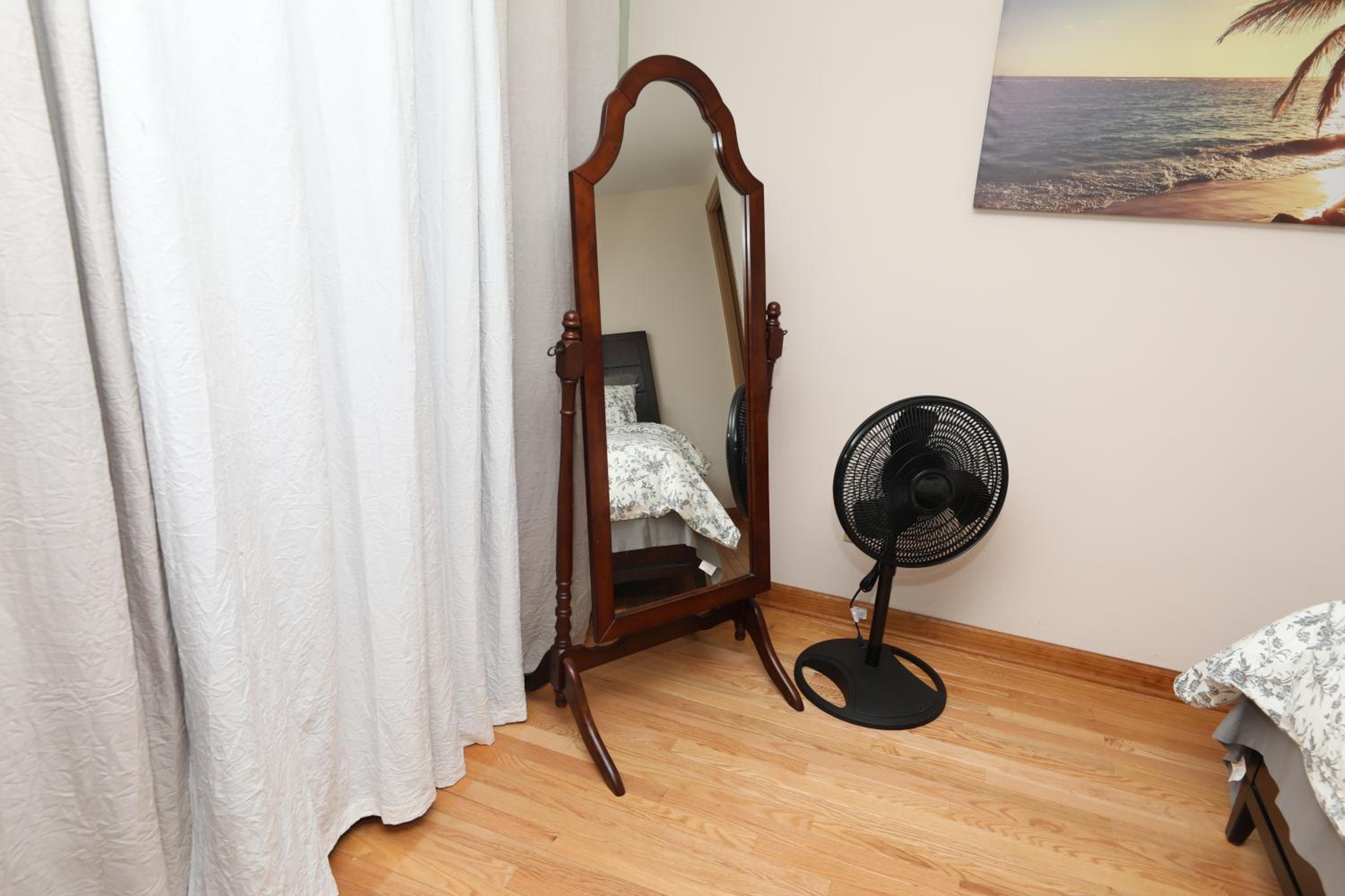 Four-Bedroom House photo 2