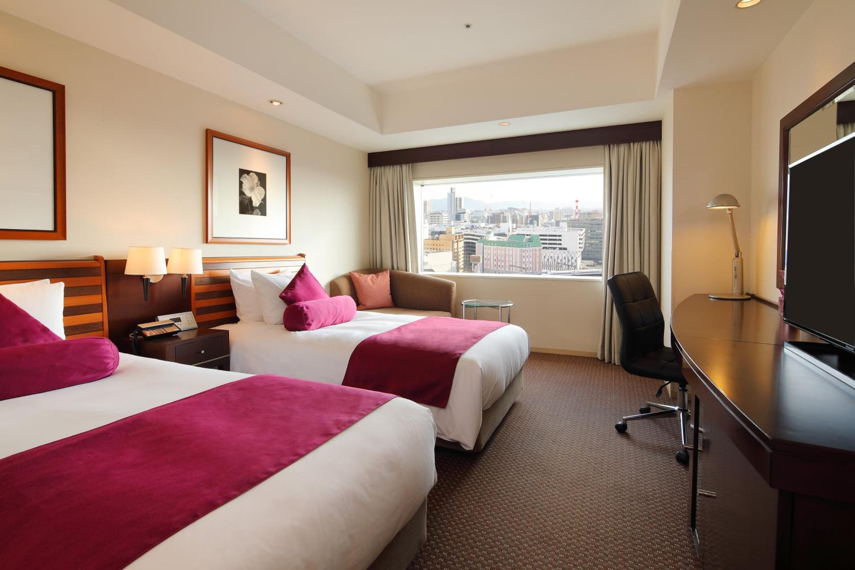 2 Single Beds Premium High Floor Lounge Access - Photo 2