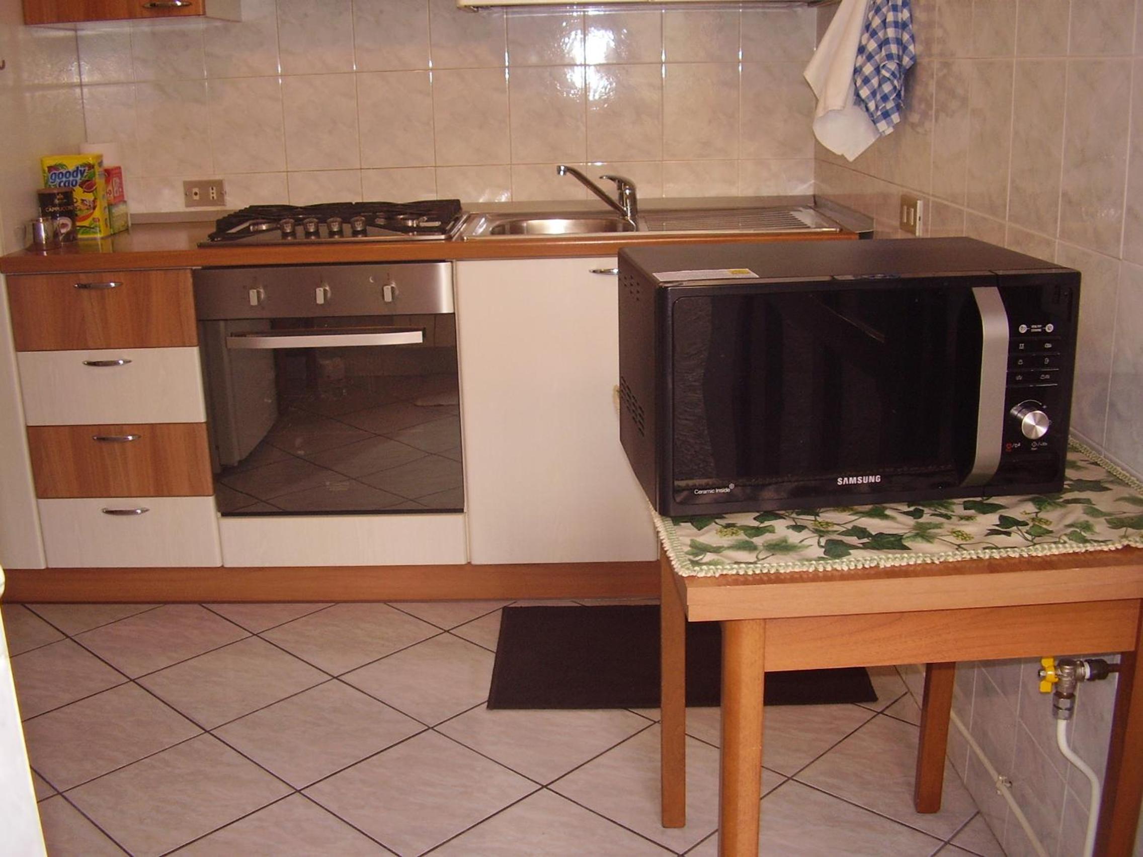 Two-Bedroom Apartment - Photo 3