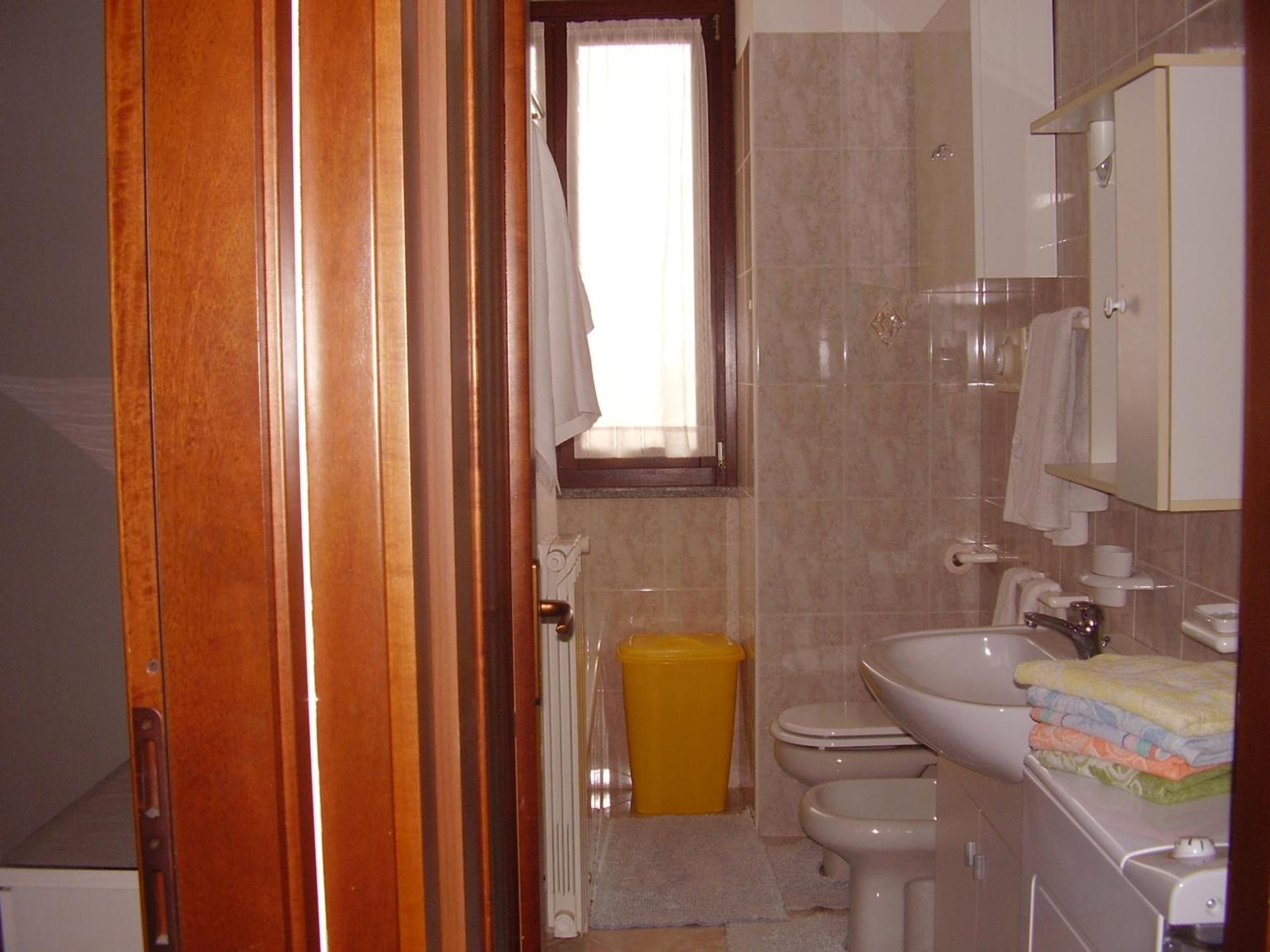 Two-Bedroom Apartment - Photo 7