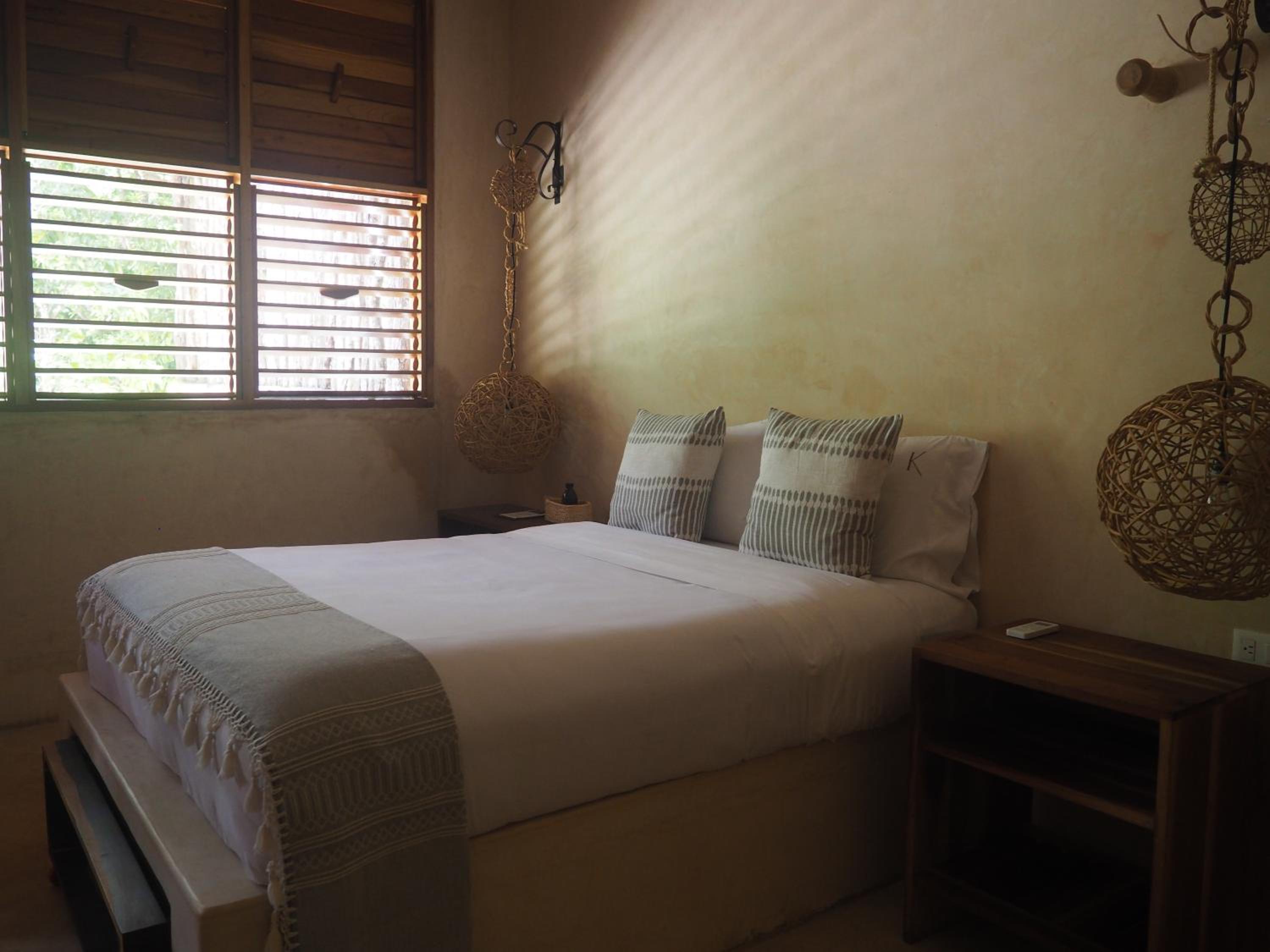 Deluxe Room - Photo 6