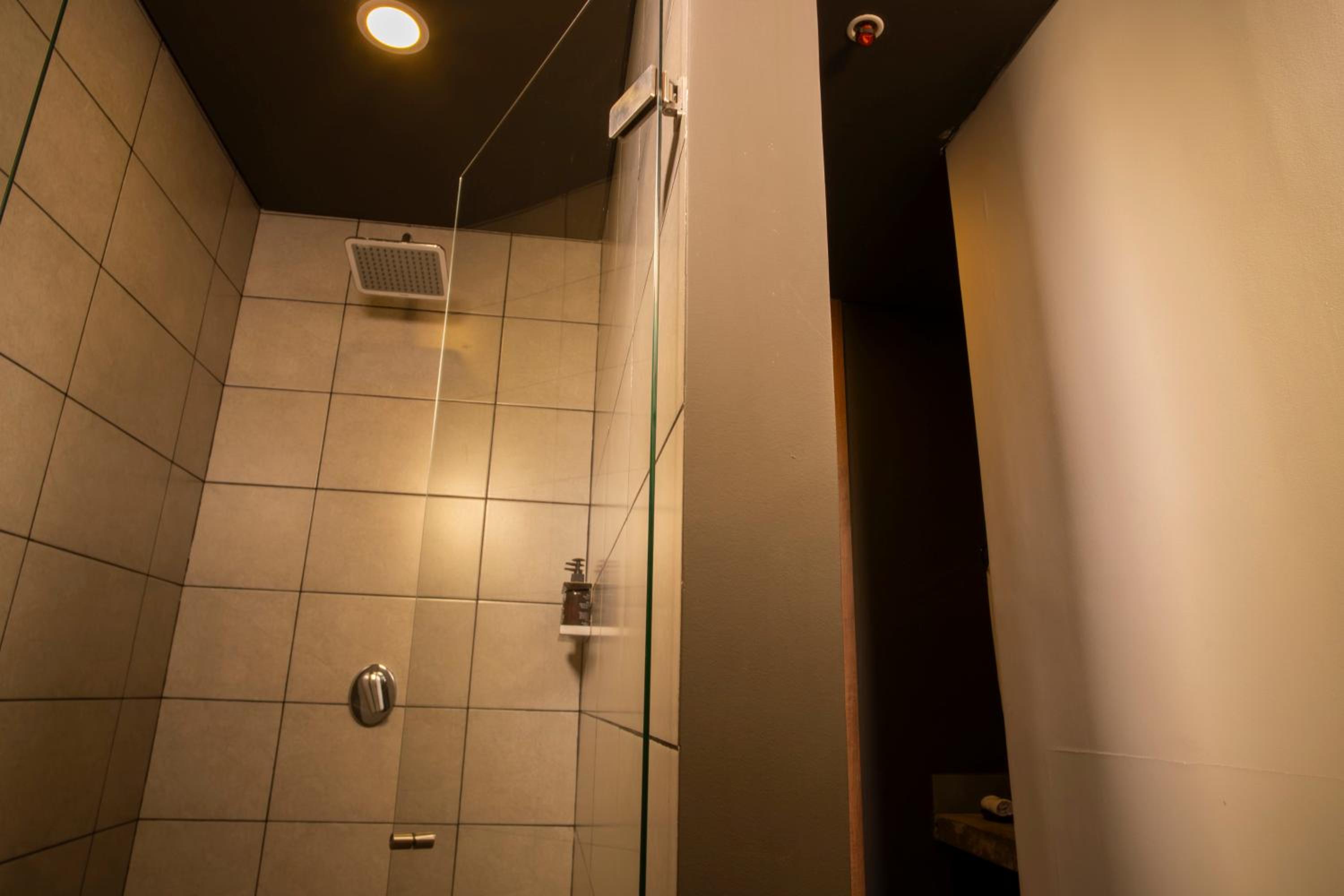 Deluxe Double Room with Balcony photo 2