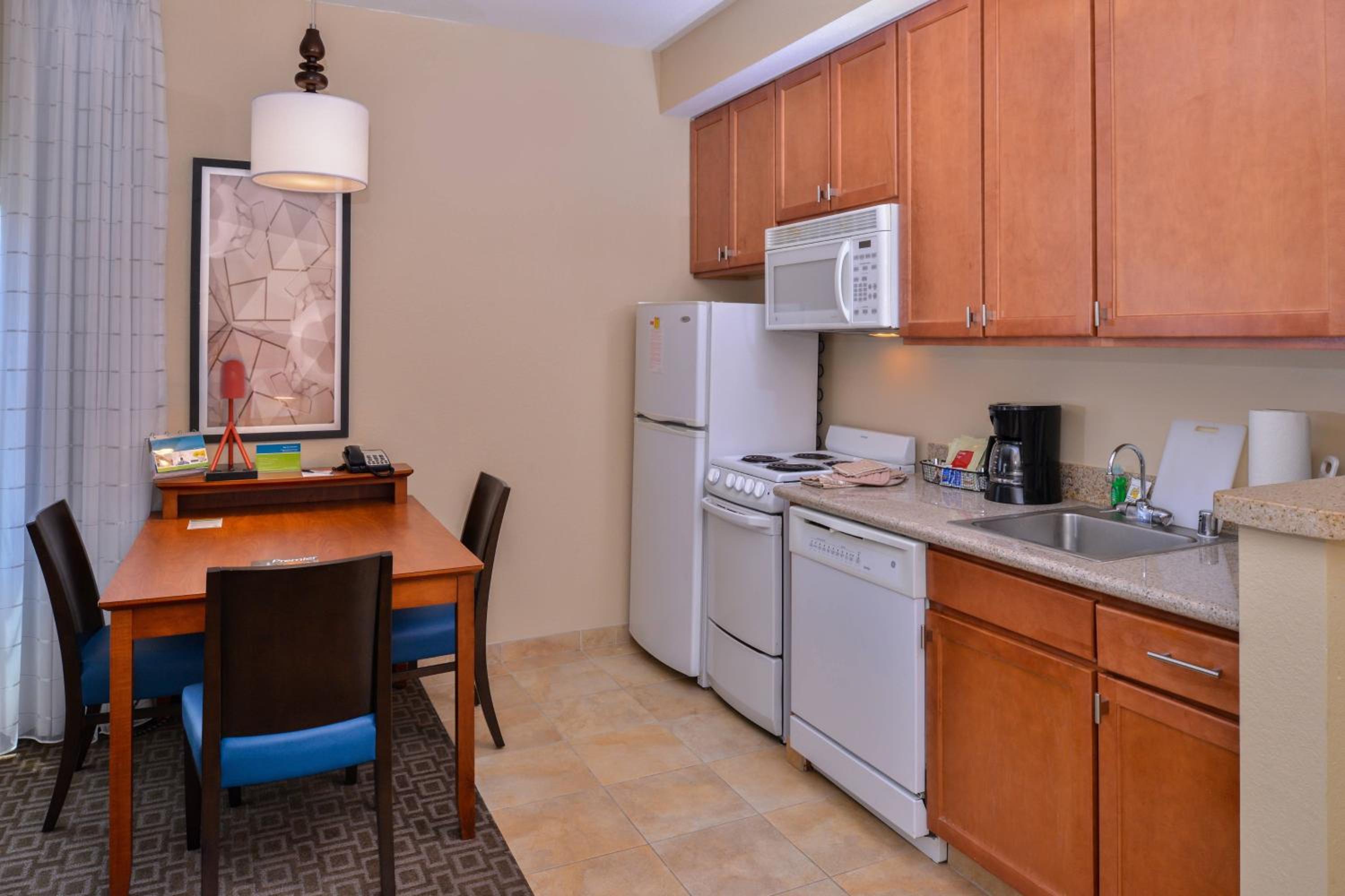 One-Bedroom King Suite with Sofa Bed - Photo 2