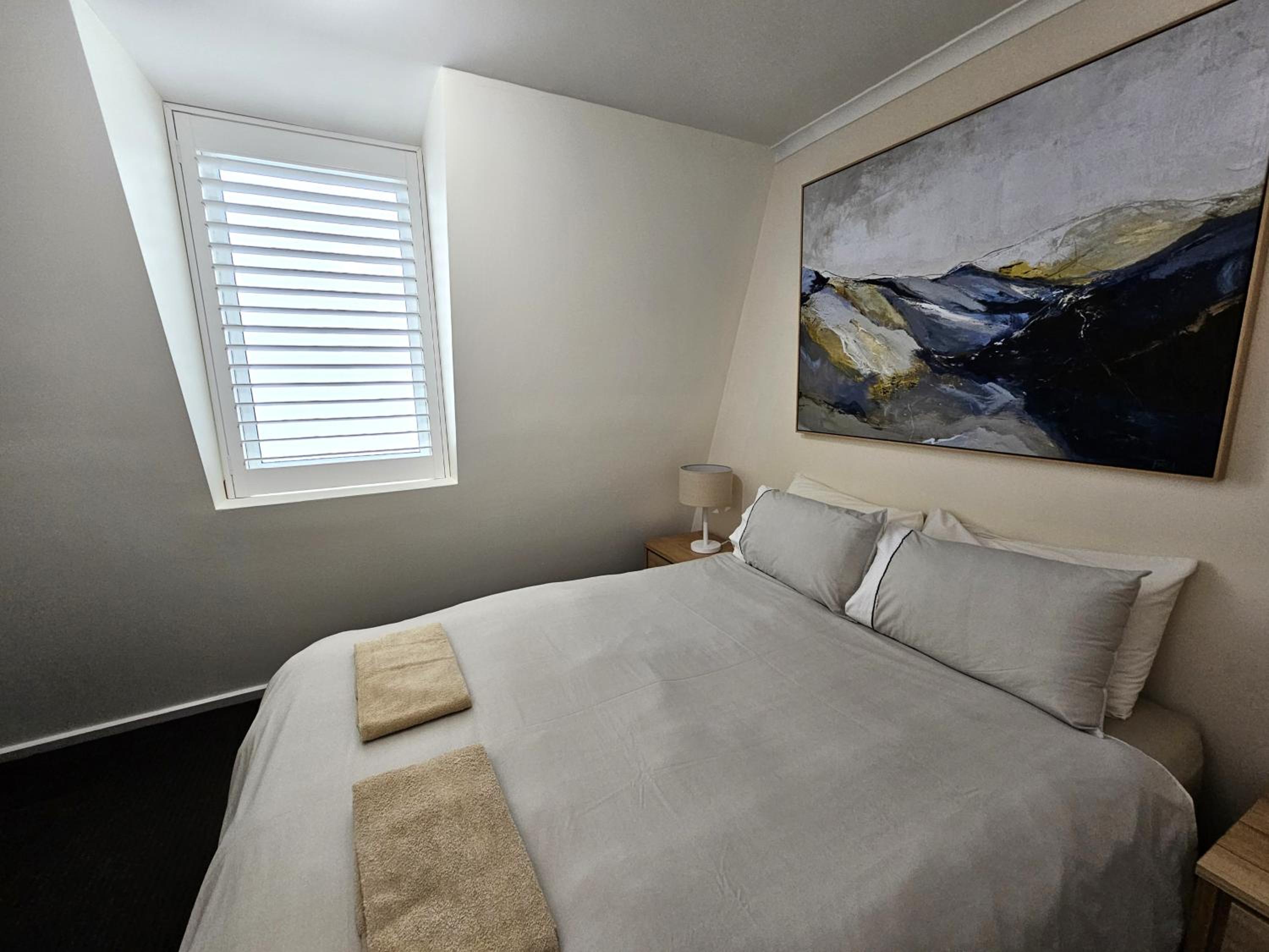 Four-Bedroom Deluxe Apartment 12 Share B