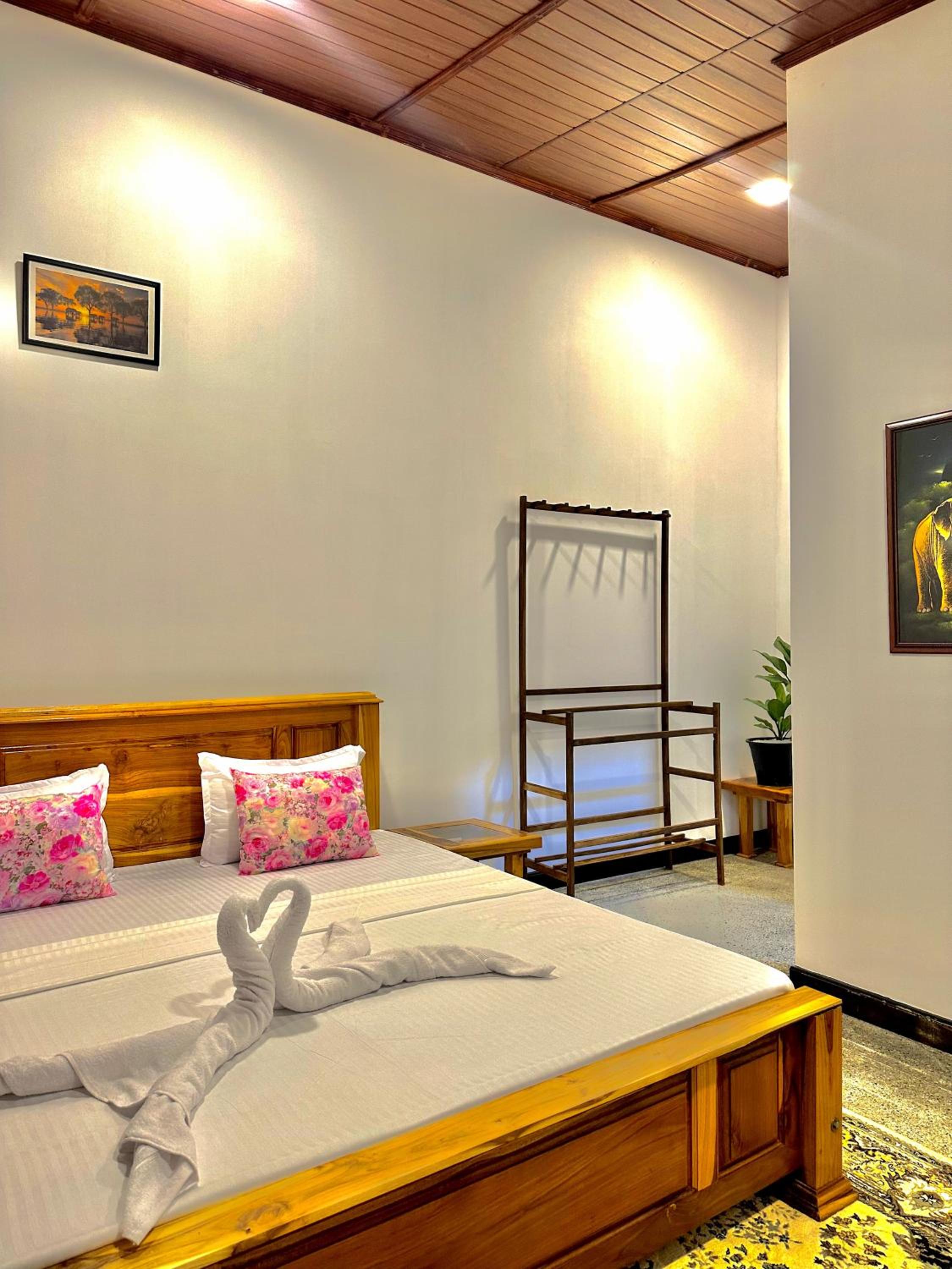 Standard Double Room with Fan photo 3