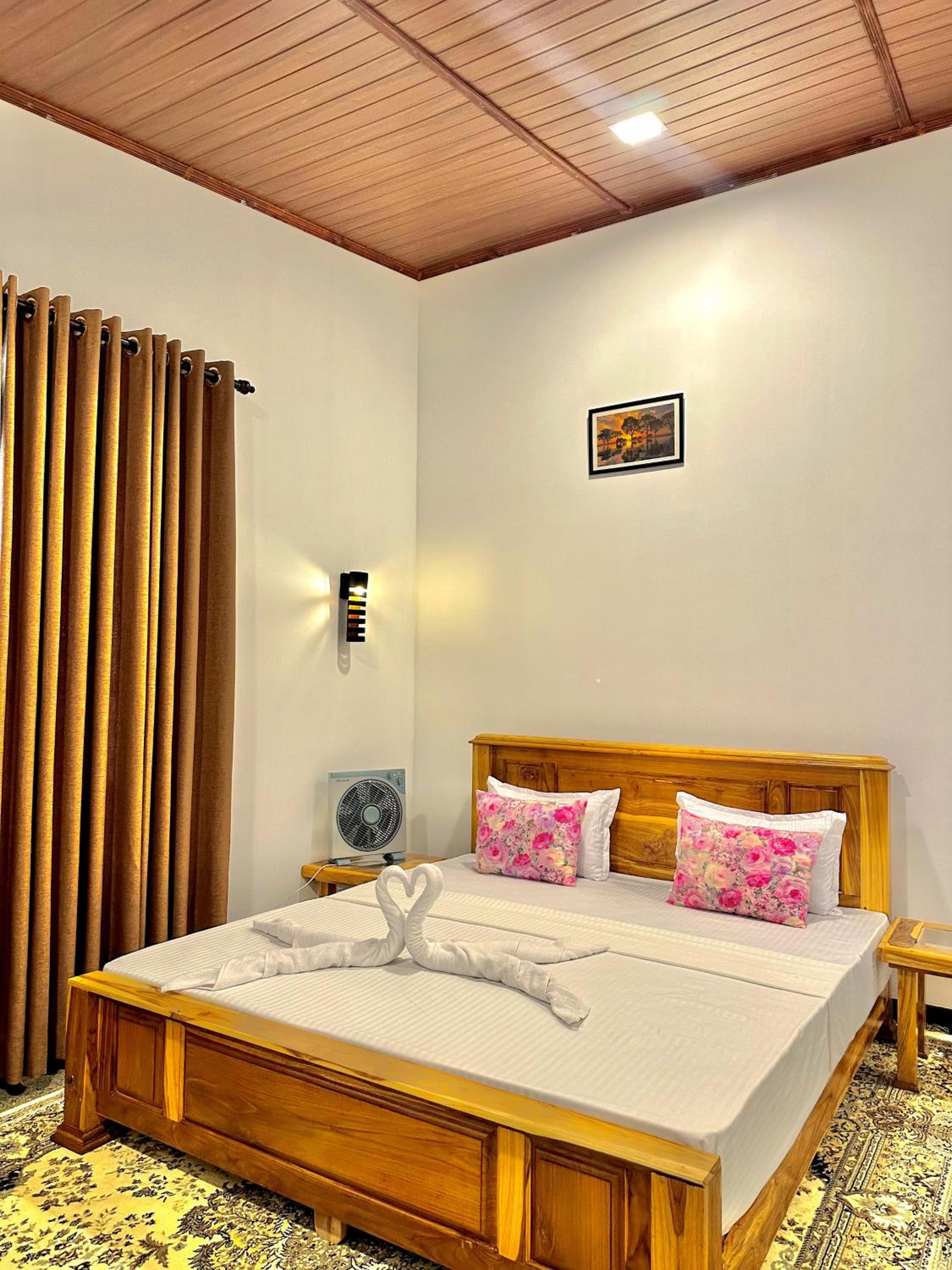 Standard Double Room with Fan photo 2