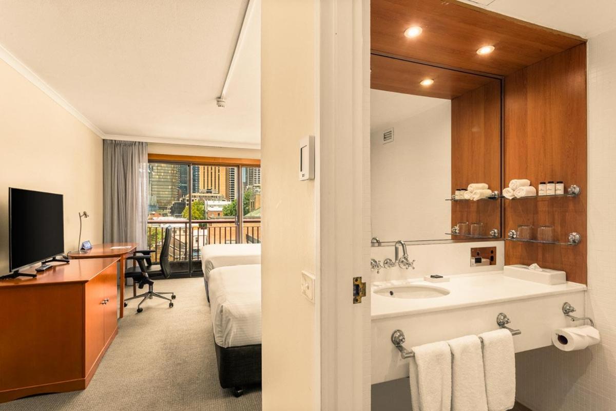 Two Double Beds Room - Photo 2