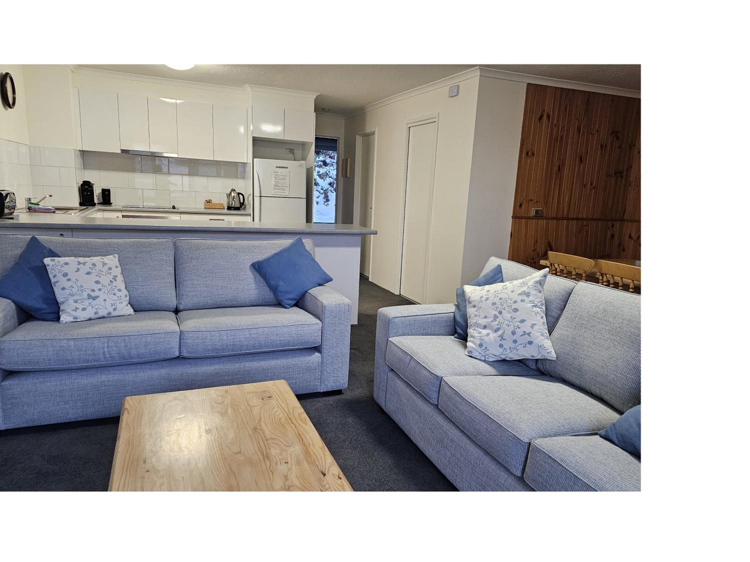 Two-Bedroom Superior Deluxe Apartment 6 share