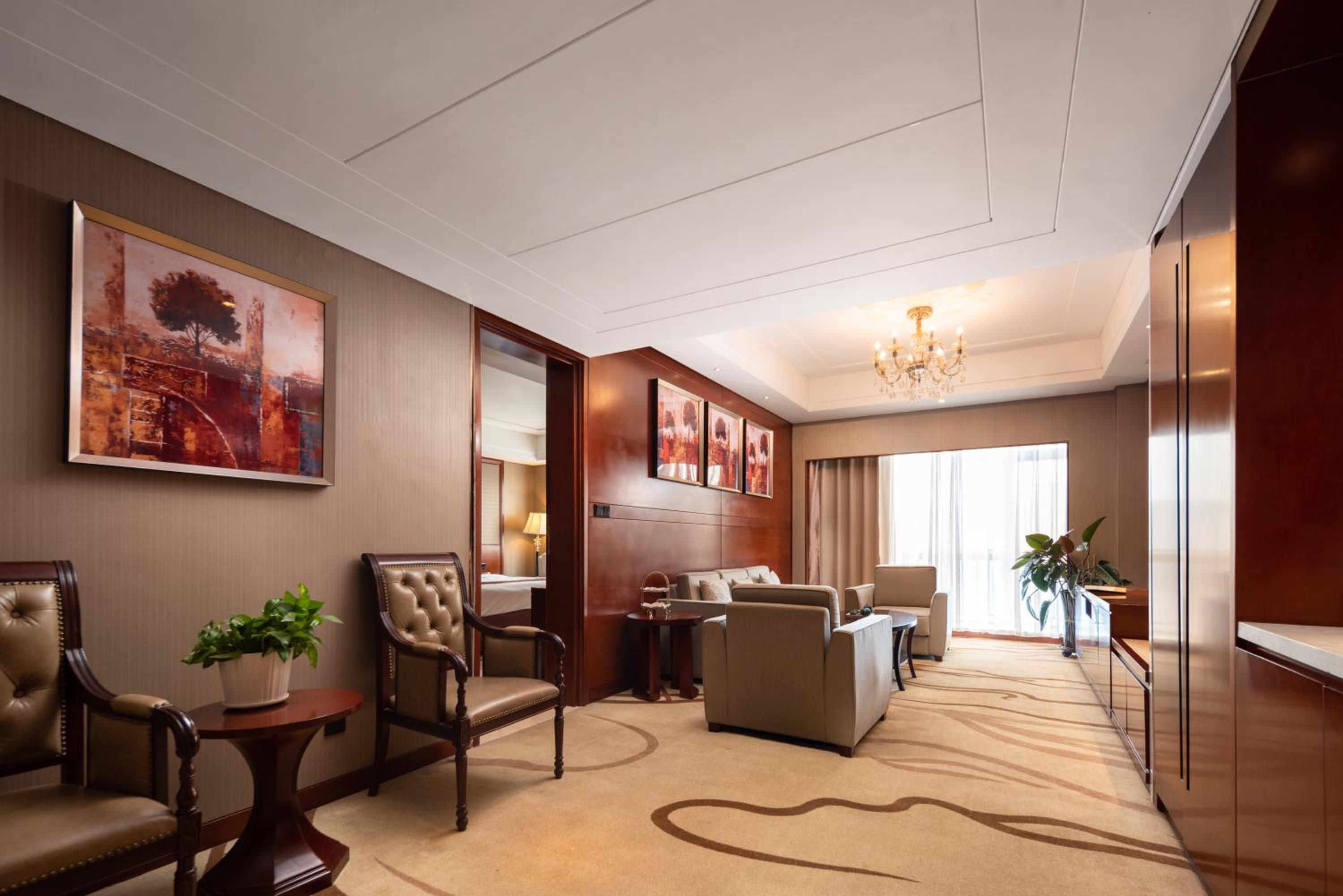 Deluxe Suite