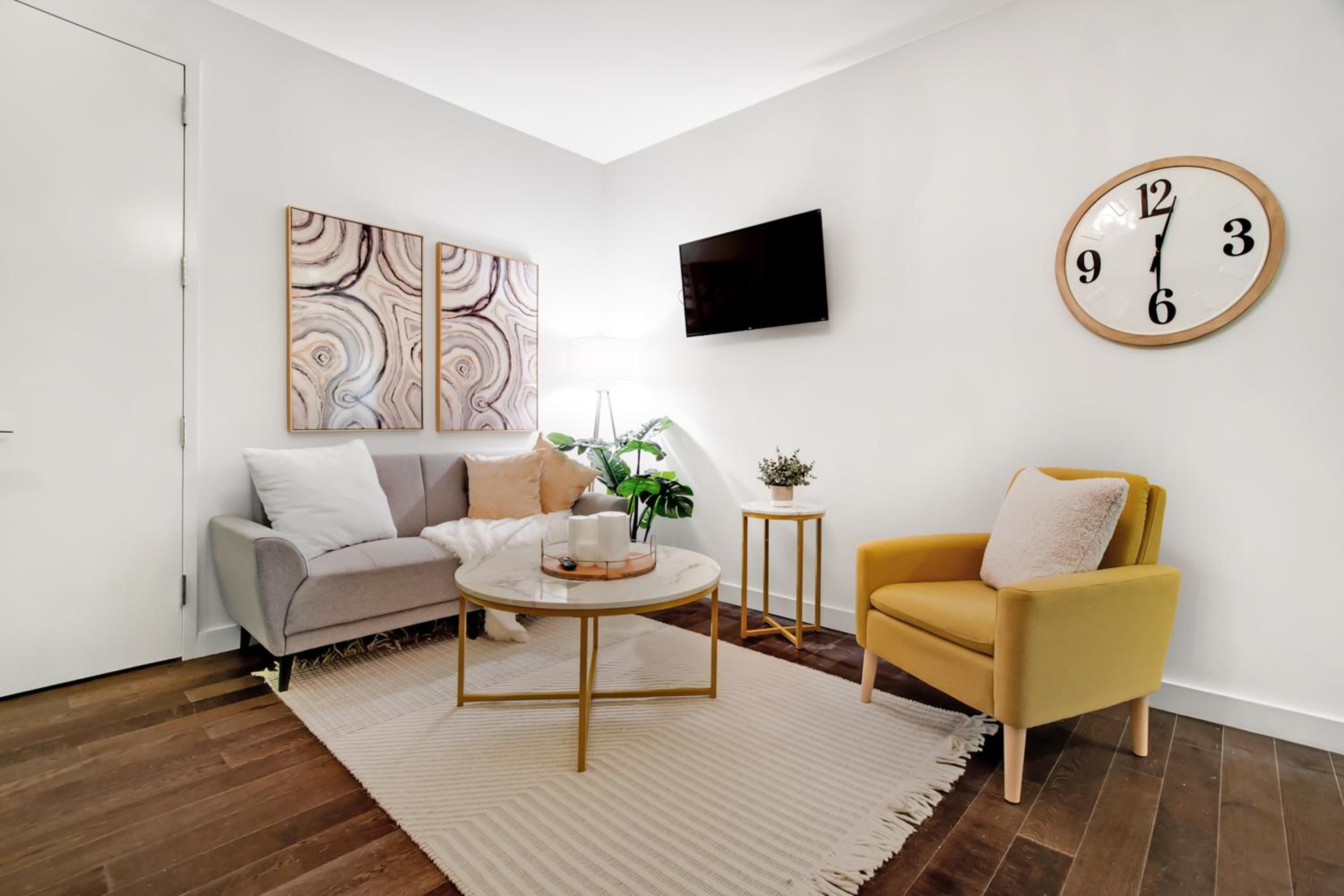 Apartment photo 3