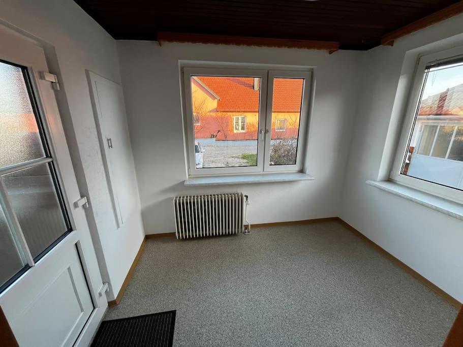 Three-Bedroom House photo 3