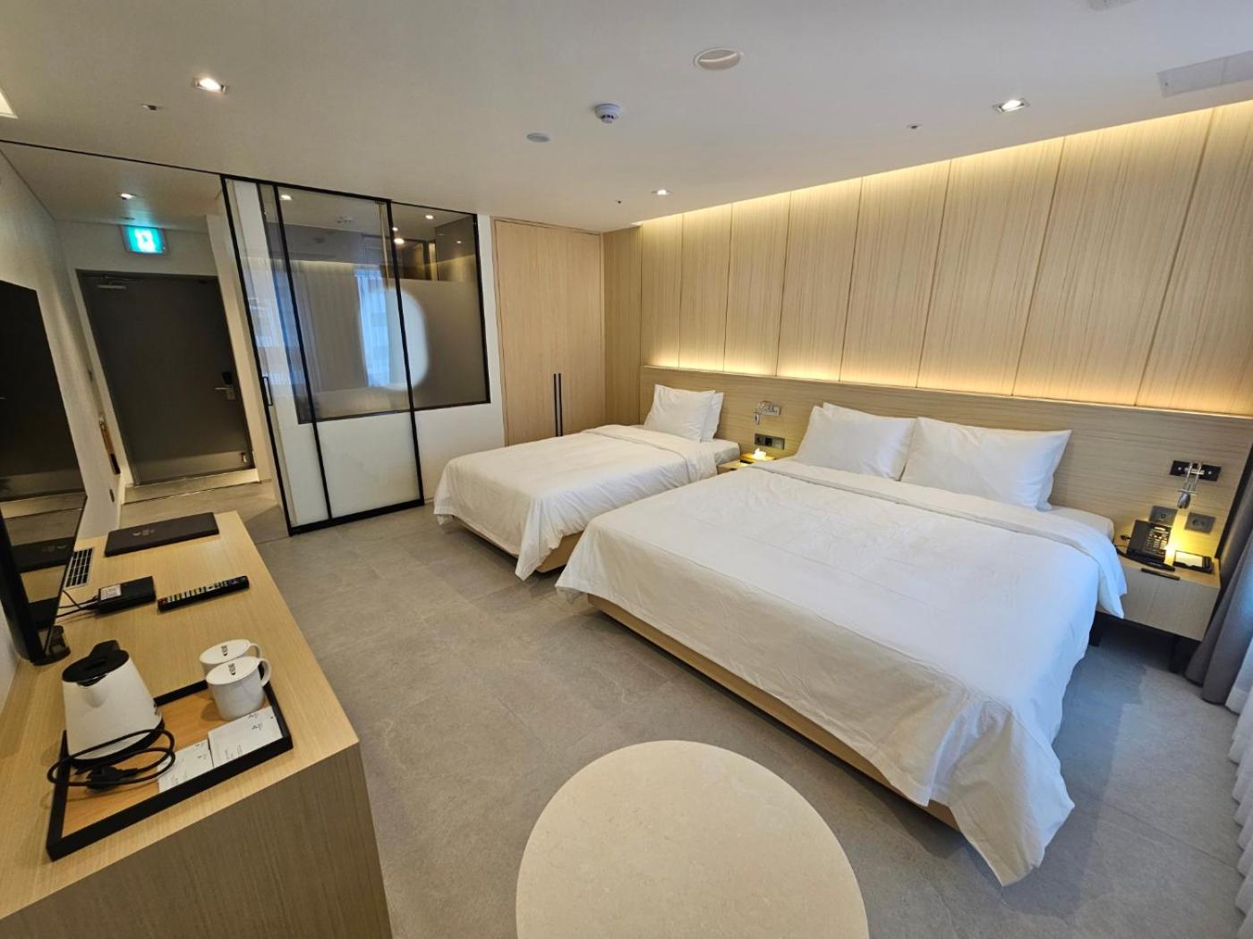 Deluxe Twin Room - Photo 1