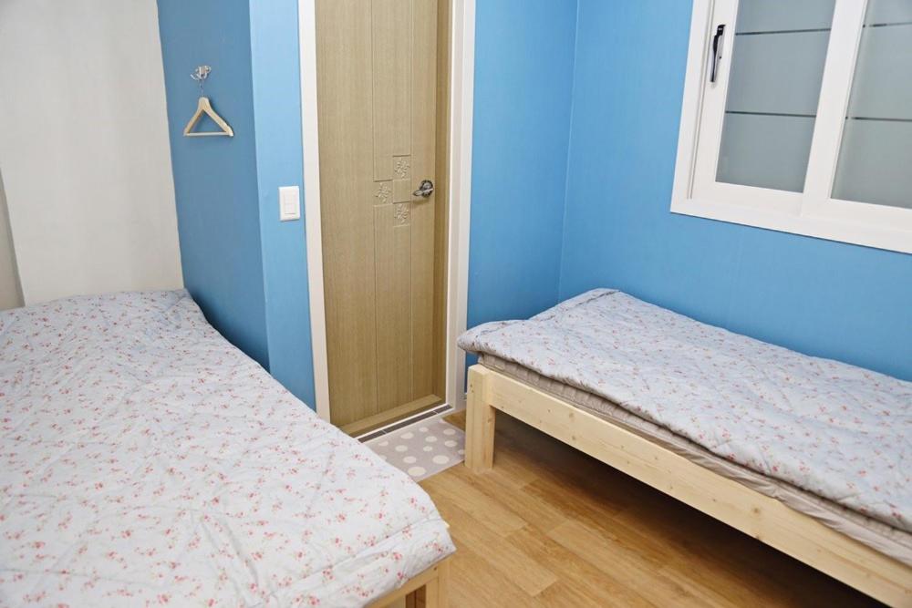 Twin Room - Photo 4