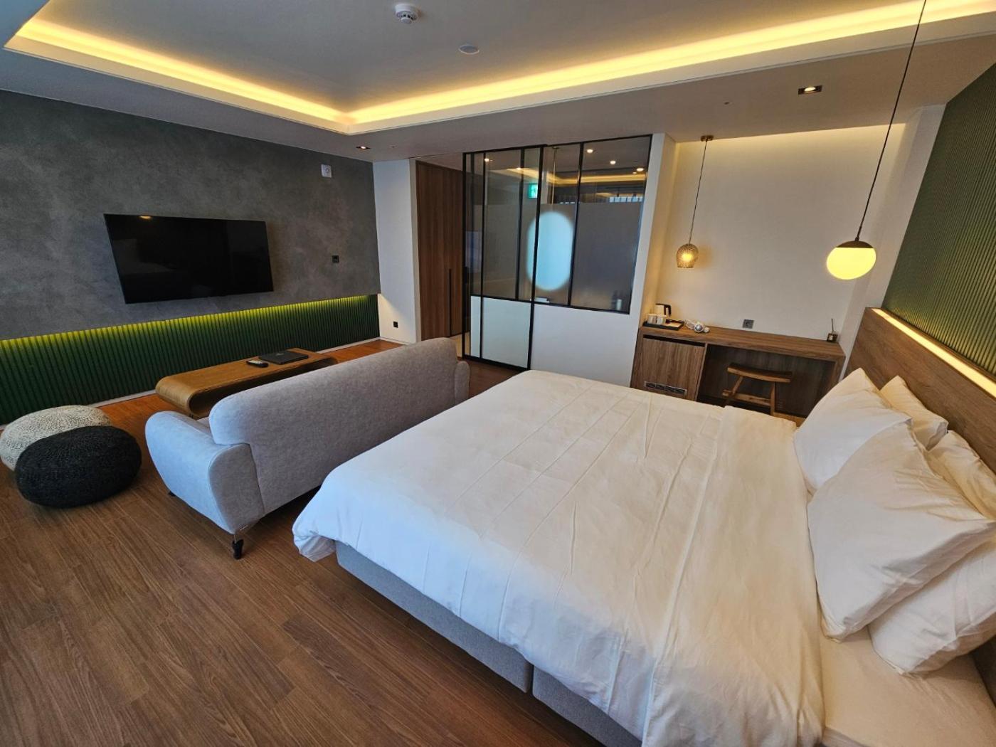 Deluxe Double Room - Photo 4