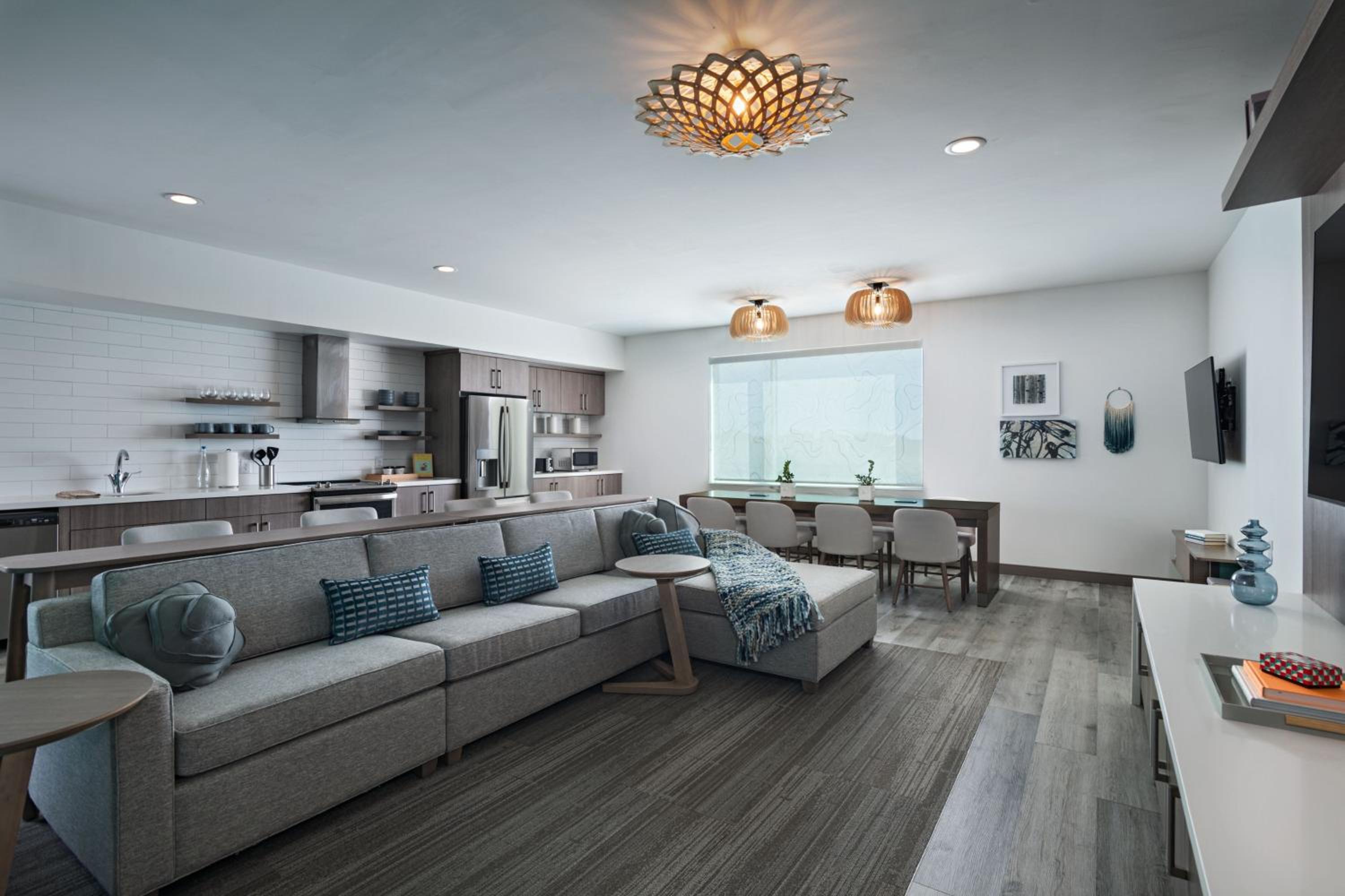 Four-Bedroom Studio Commons Suite with Courtyard View