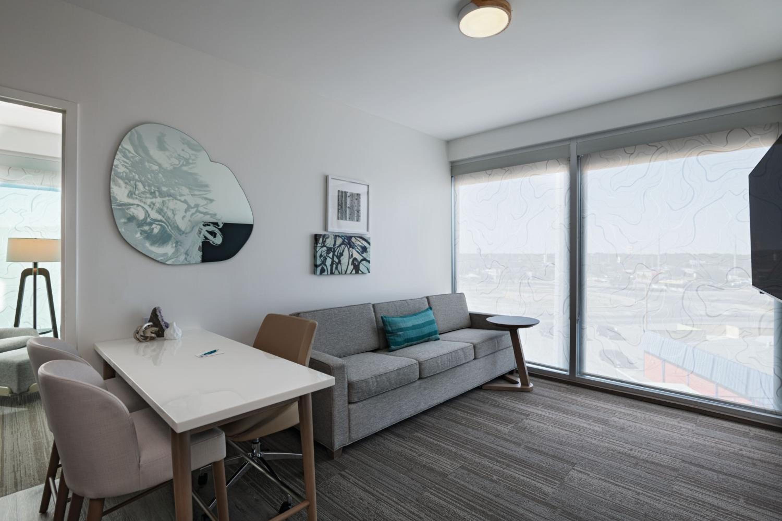 One-Bedroom King Suite with Sofa Bed and Roll-in Shower - Mobility Accessible - Photo 1