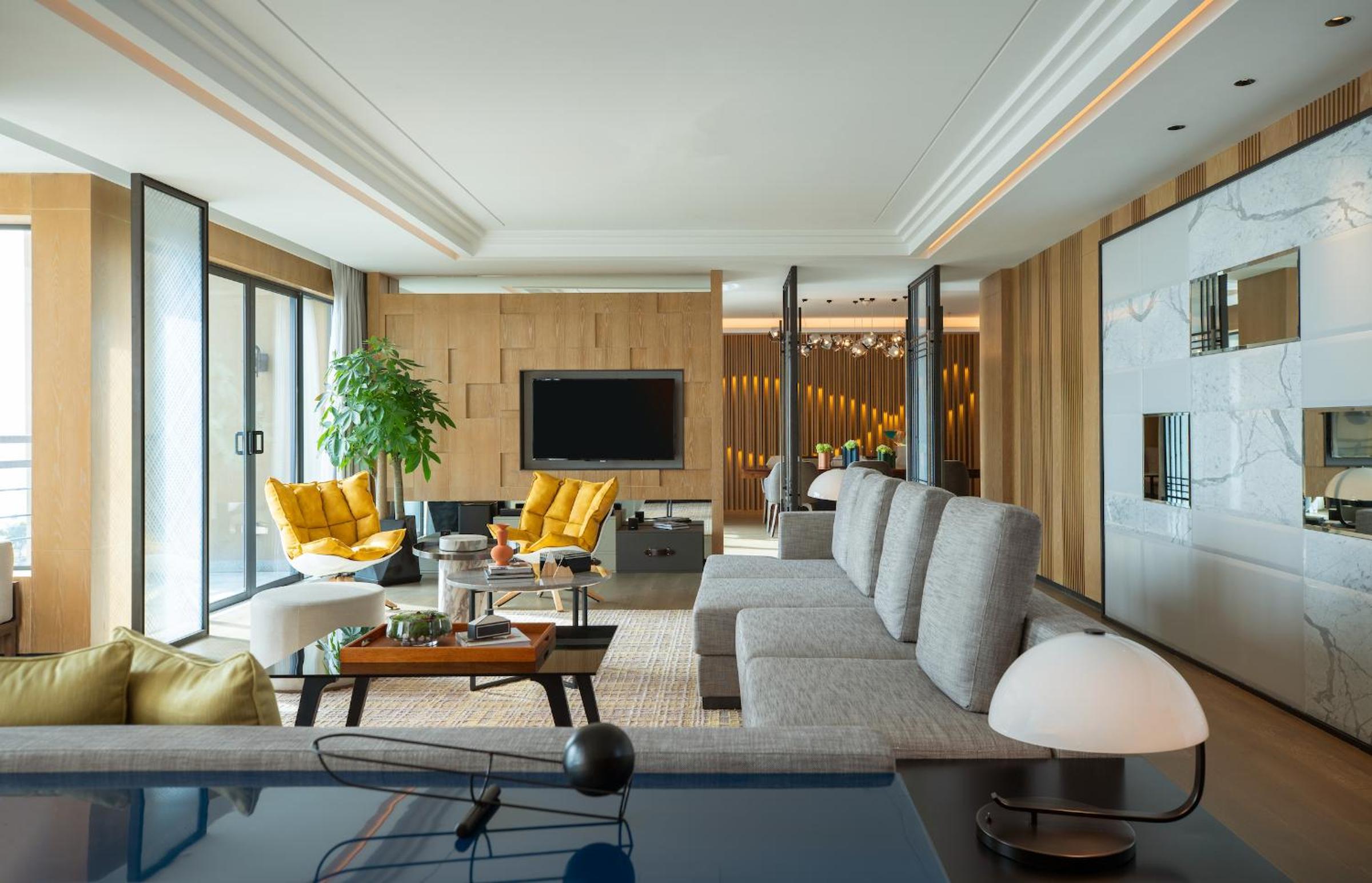 One-Bedroom Vise Presidential Suite with Oceanfront